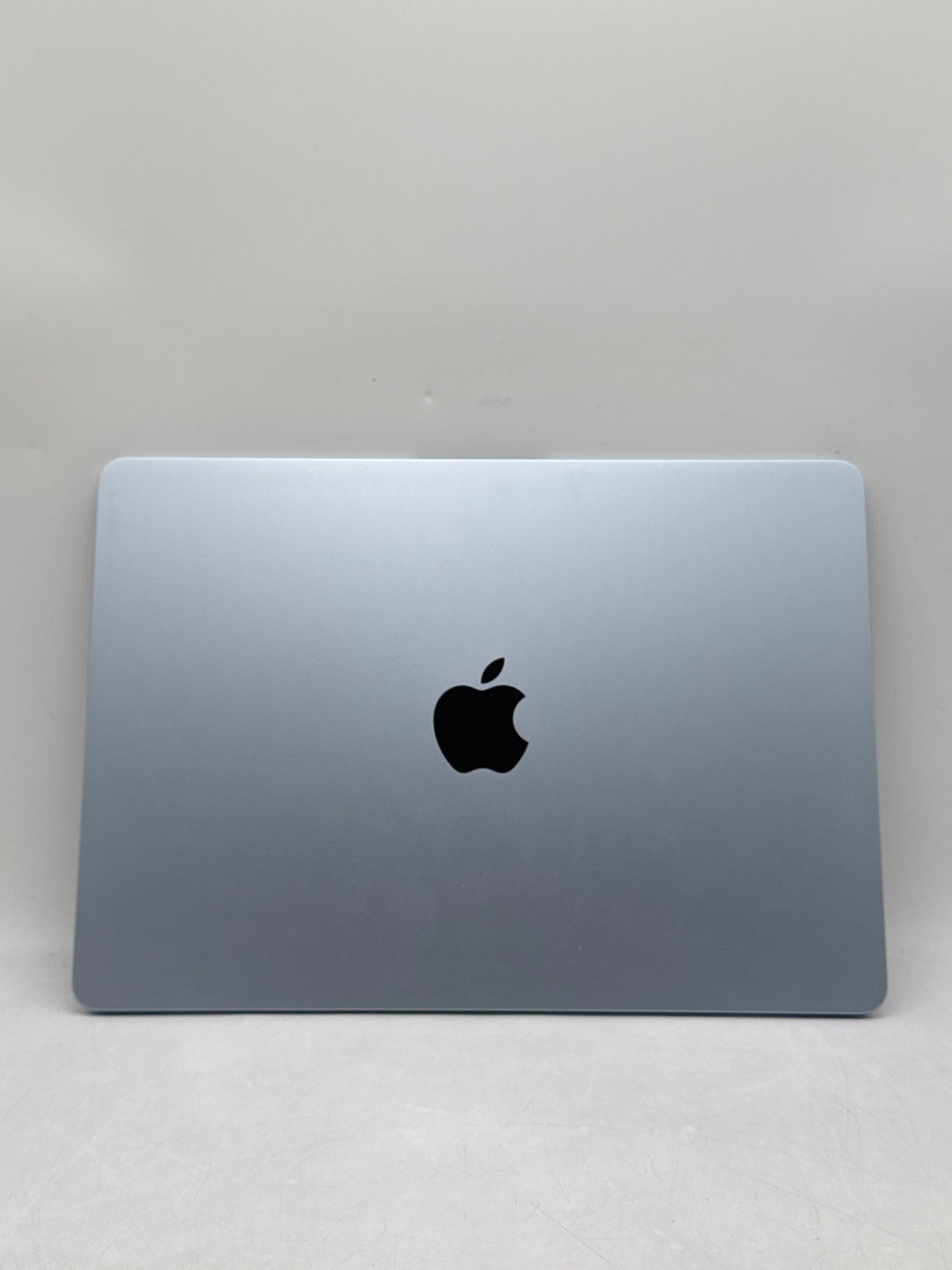 2025 Apple MacBook Air 13.6" A3240 M4 10C-CPU 8C-GPU 16GB RAM 256GB SSD 2 Cycle