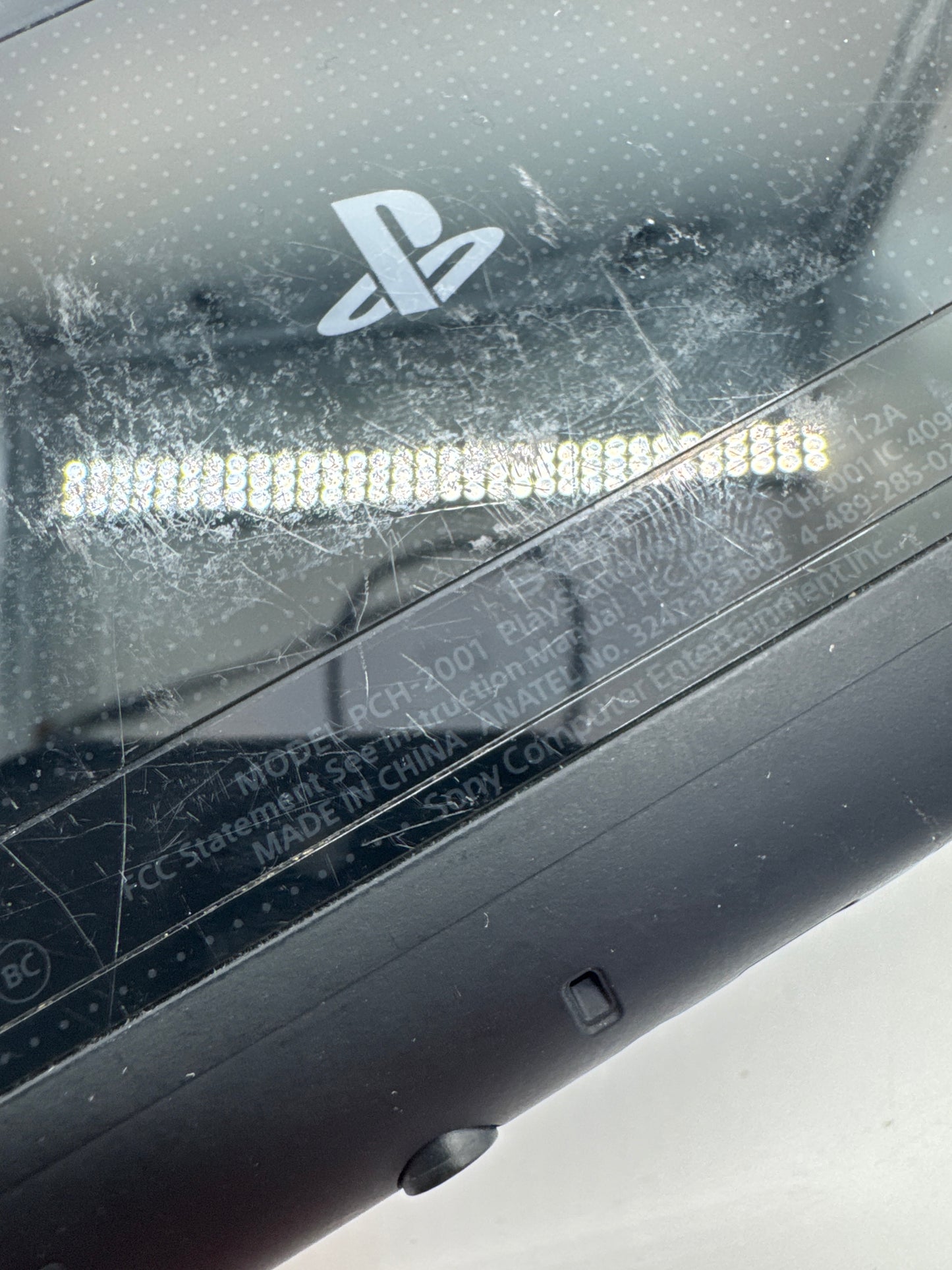 Sony PlayStation Vita PCH-2001 Black Console w/ Charger #87 Missing L & R Buttons AS IS