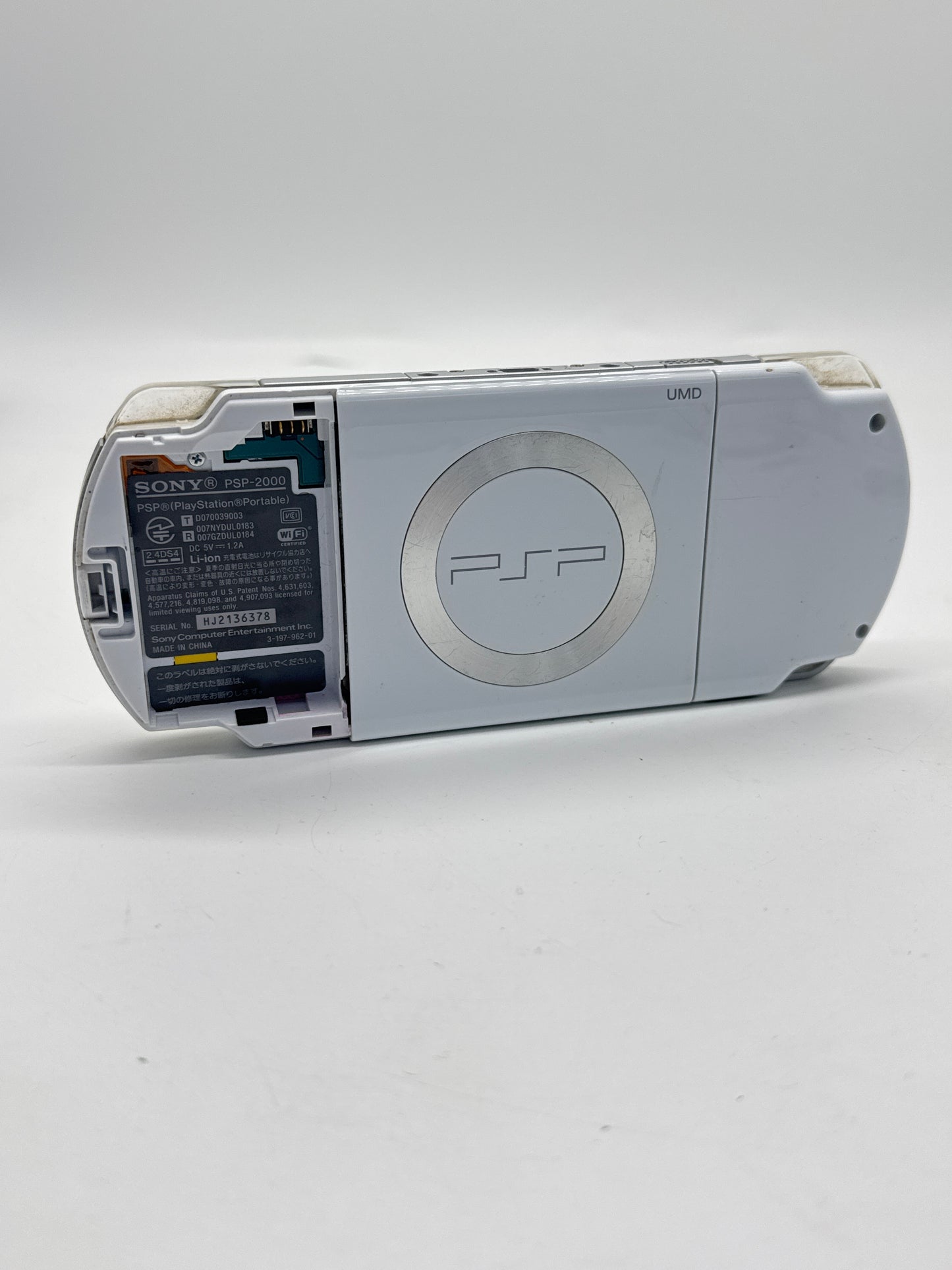 Sony PSP-2000 White Console #222 No Battery or Lid No Charger AS IS
