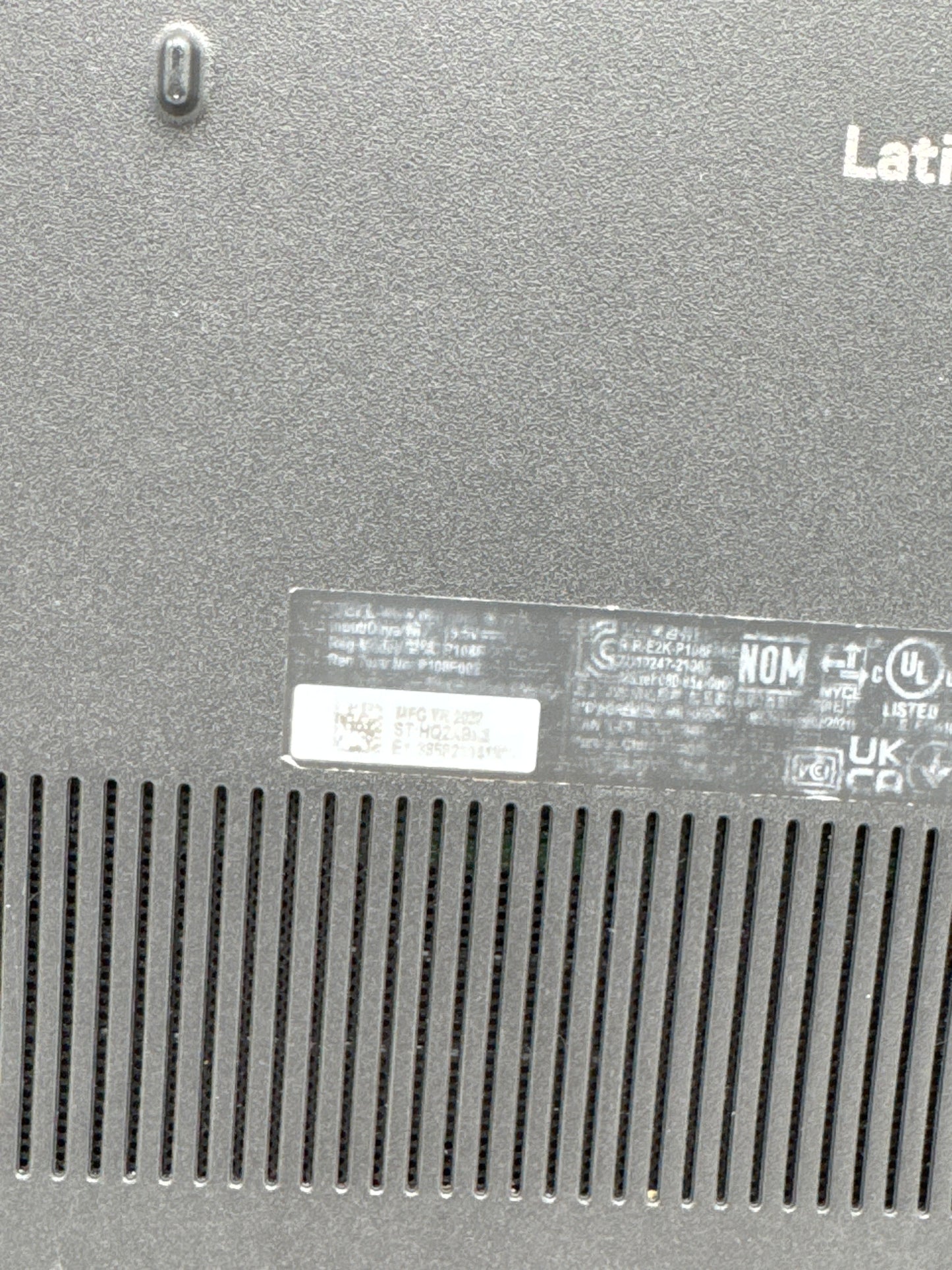 Dell Latitude 3520 intel Core i3-1005G1 1.20GHz 8GB RAM 128GB SSD