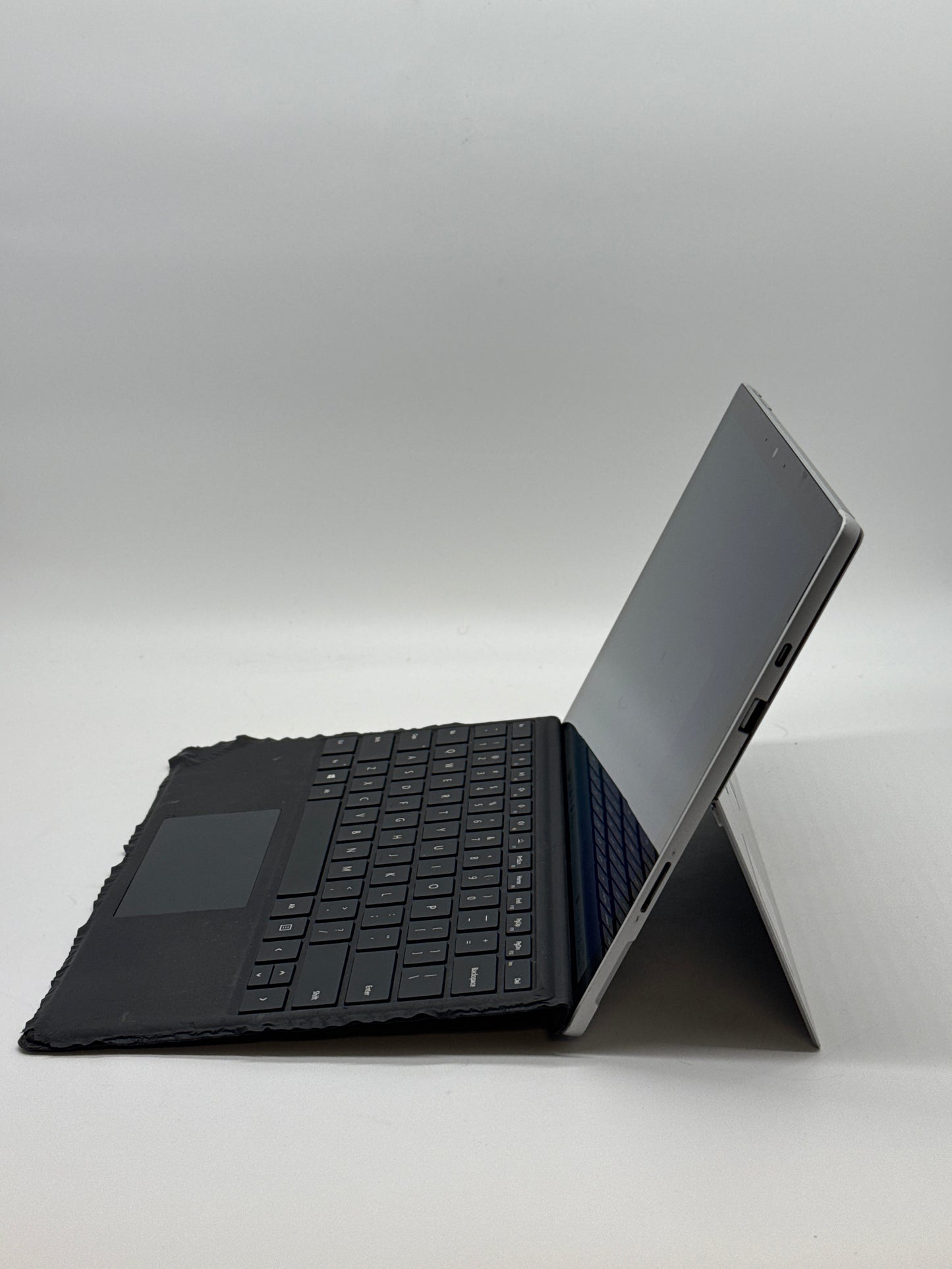 Microsoft Surface Pro 7 12-inch Core i5-1035G4 8GB RAM 128GB Silver - Used