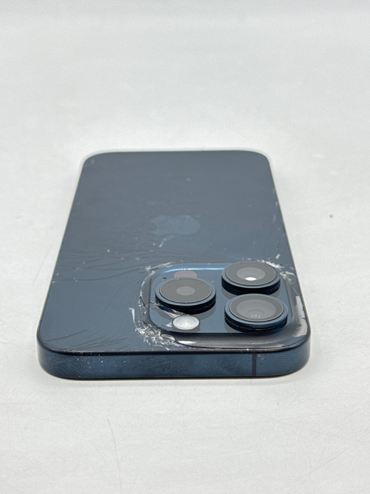 T-Mobile Apple iPhone 15 Pro A2848 128GB Blue Titanium - Cracked Back
