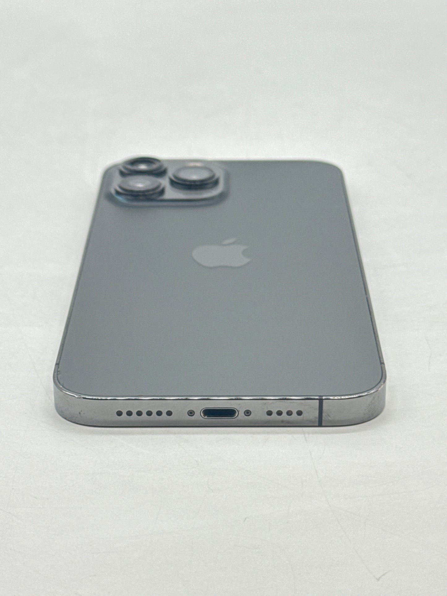 Unlocked Apple iPhone 13 Pro Max A2484 128GB Graphite - Cracked Lens