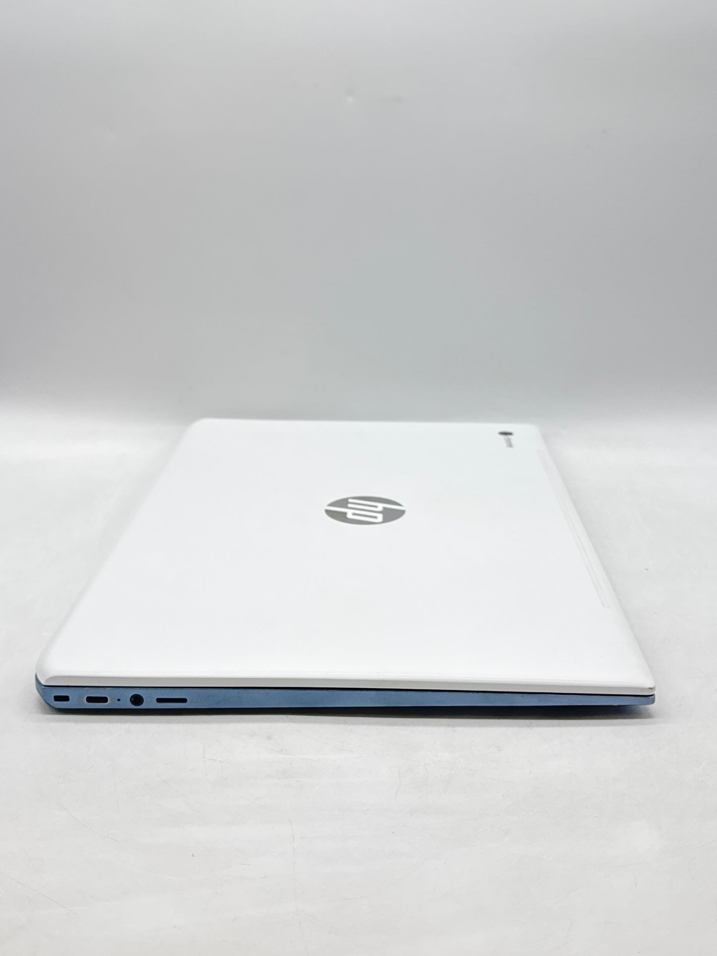 HP 15-de0518wm 15-inch Core i3 4GB 128GB - Read!