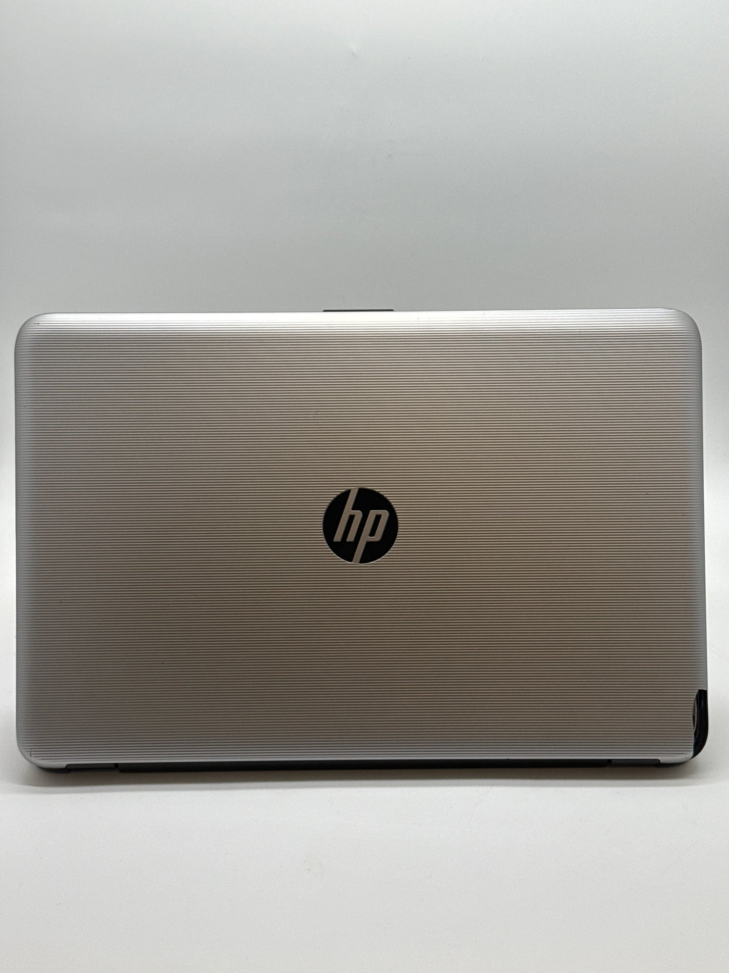 HP 15-ay039wm 15-inch Core i3 8GB RAM 1TB Laptop Gray w/ Charger - Bad Battery