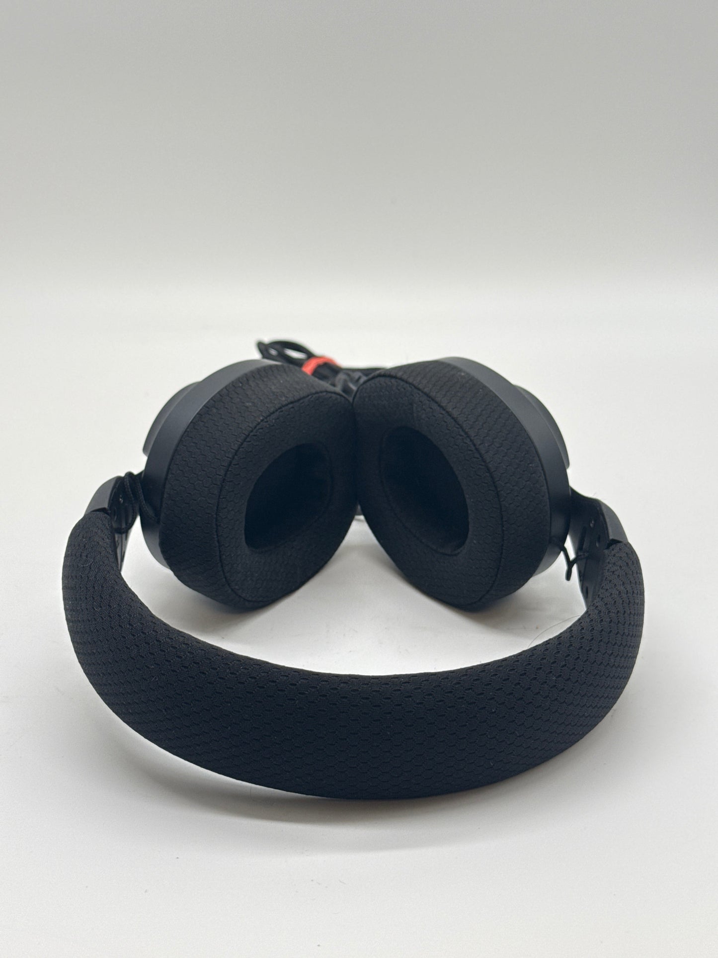 WIRWTRU Black Ultra Lightweight Gaming Headset Aux Cable - Used