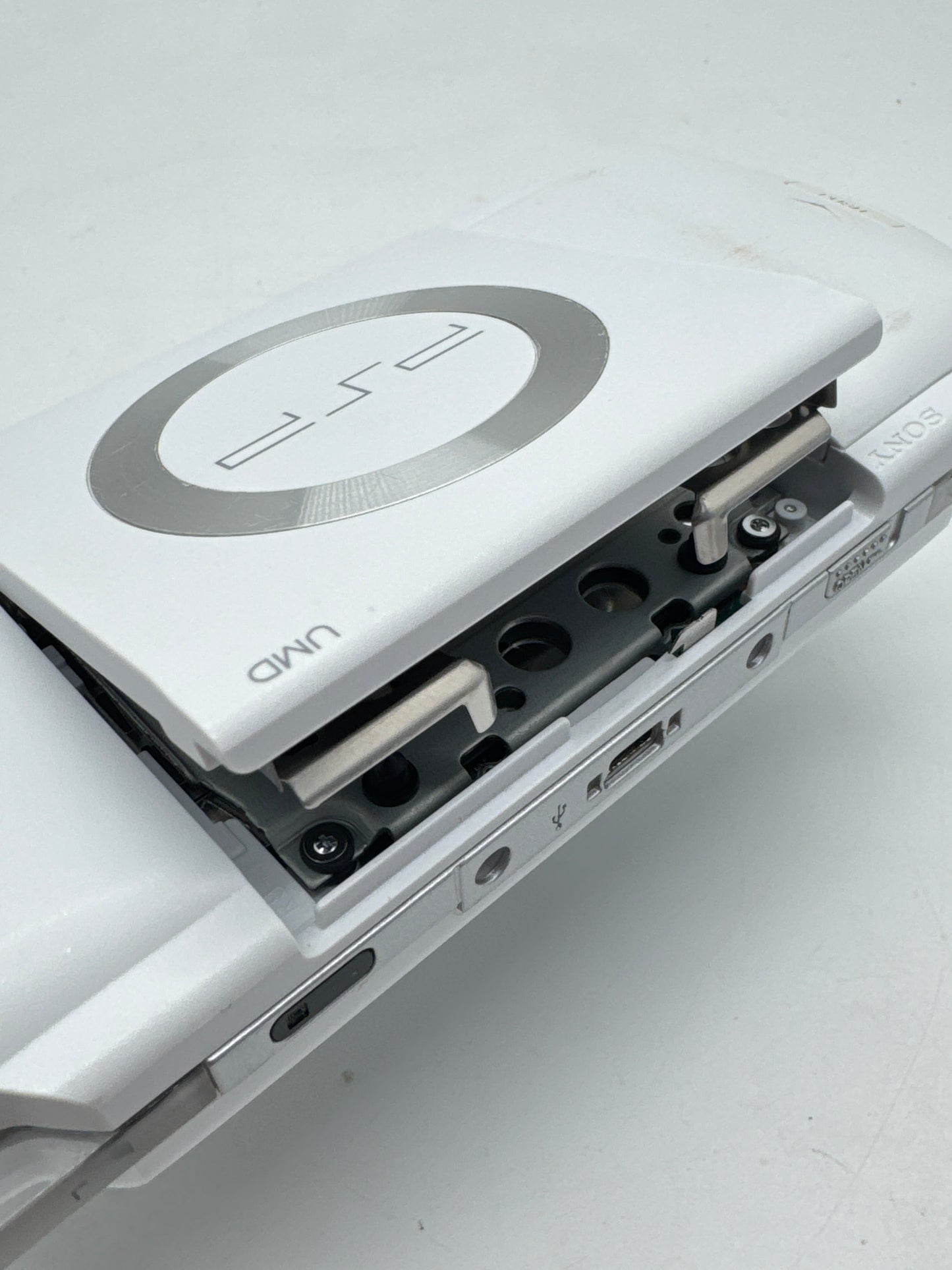 Sony PSP-1000 White Console #38 w/ 3600mAh Battery No Charger