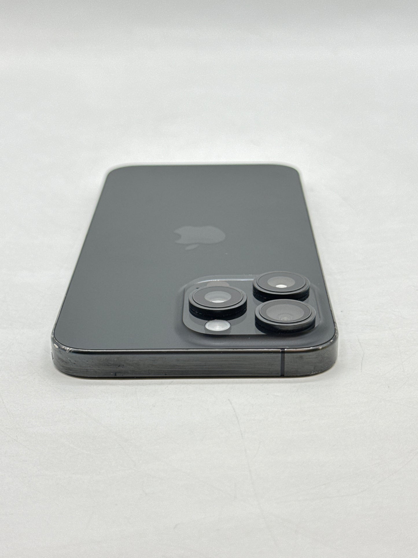 T-Mobile Apple iPhone 15 Pro Max A2849 256GB Black Titanium 81% Battery Health