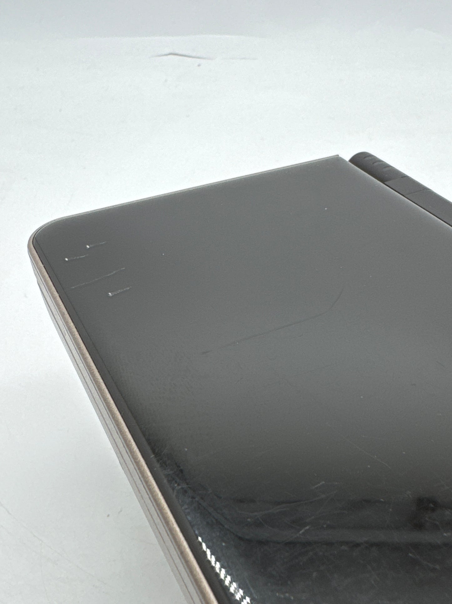 Nintendo DSi LL UTL-001 Brown Console #411 w/ Stylus & Charger Heavy Yellow Tint AS IS