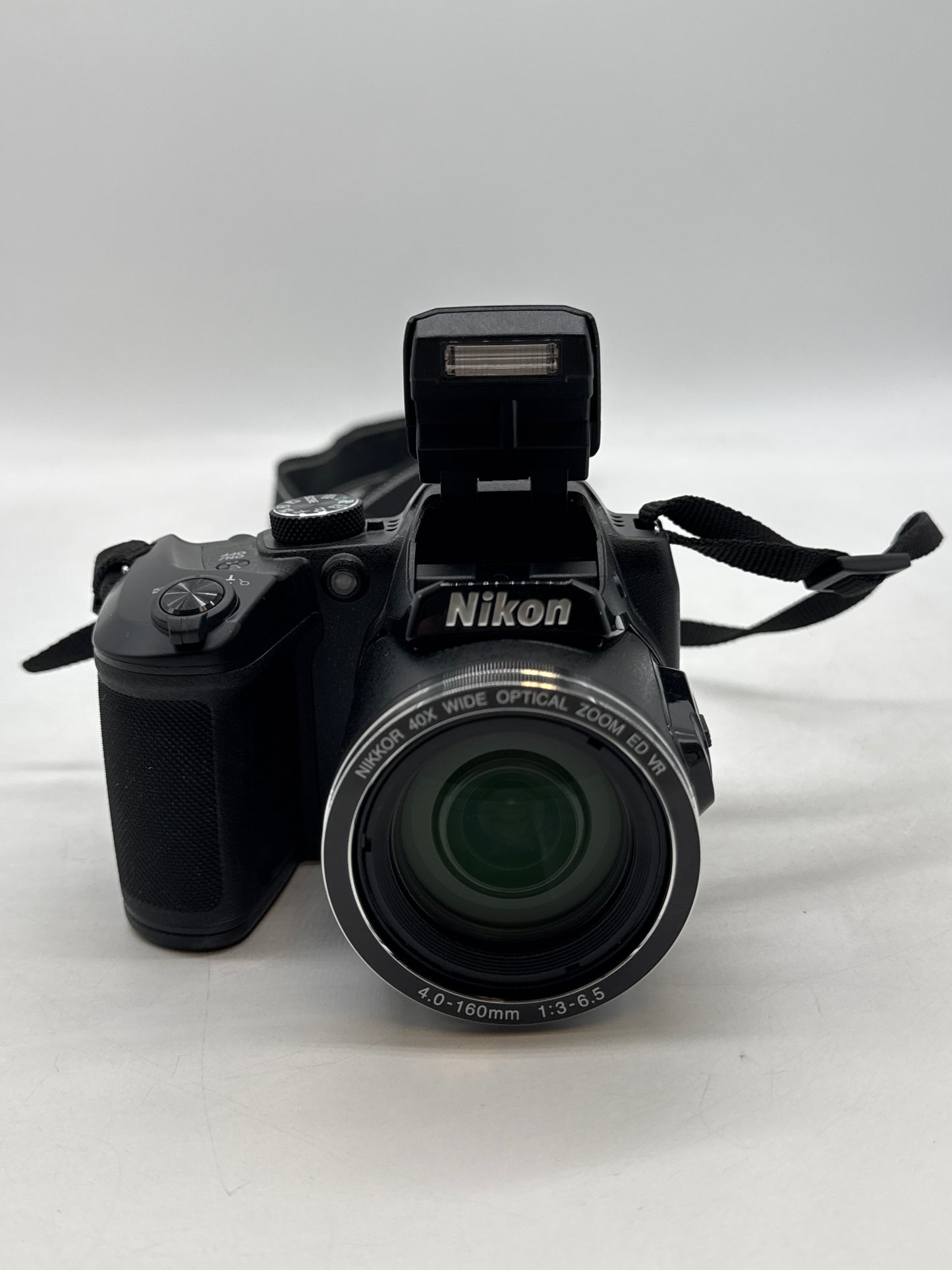 Nikon COOLPIX B500 16MP 40x Optical Zoom Digital Camera Built-in WiFi - Untested