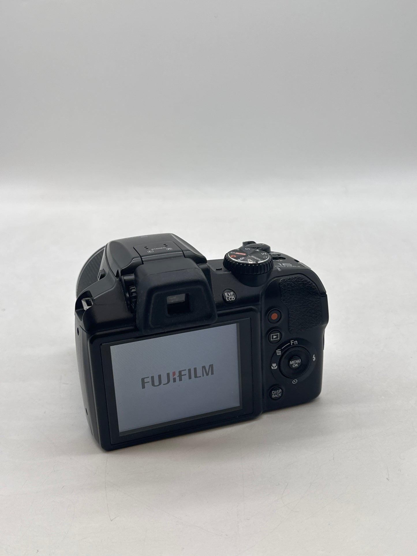 Fujifilm FinePix S8200 16.0MP Digital Camera 40x Zoom Lens Black