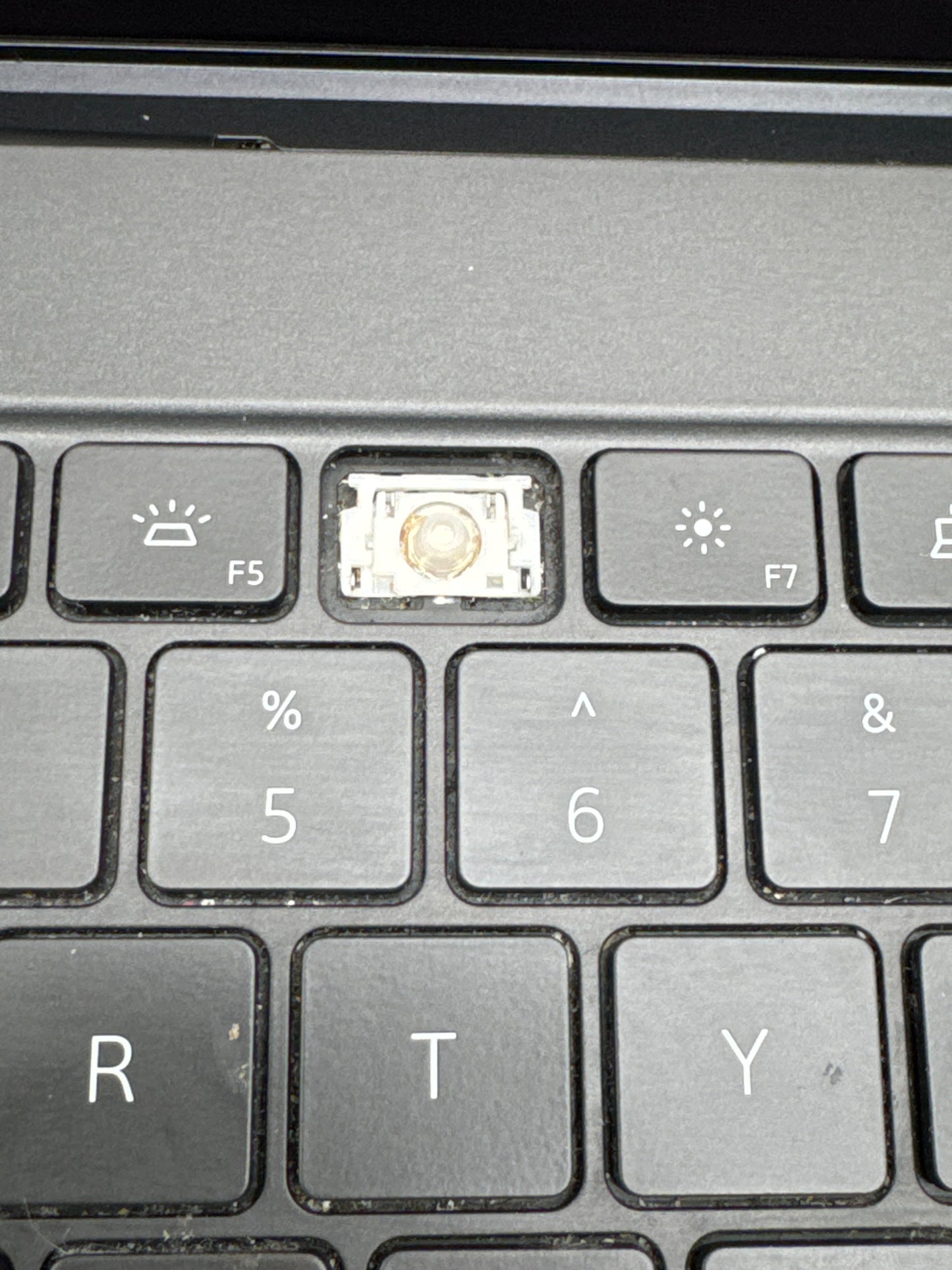 Dell Precision 5680 16" OLED Touch Core i7-13800H 1TB SSD 64GB RAM RTX A1000 Read