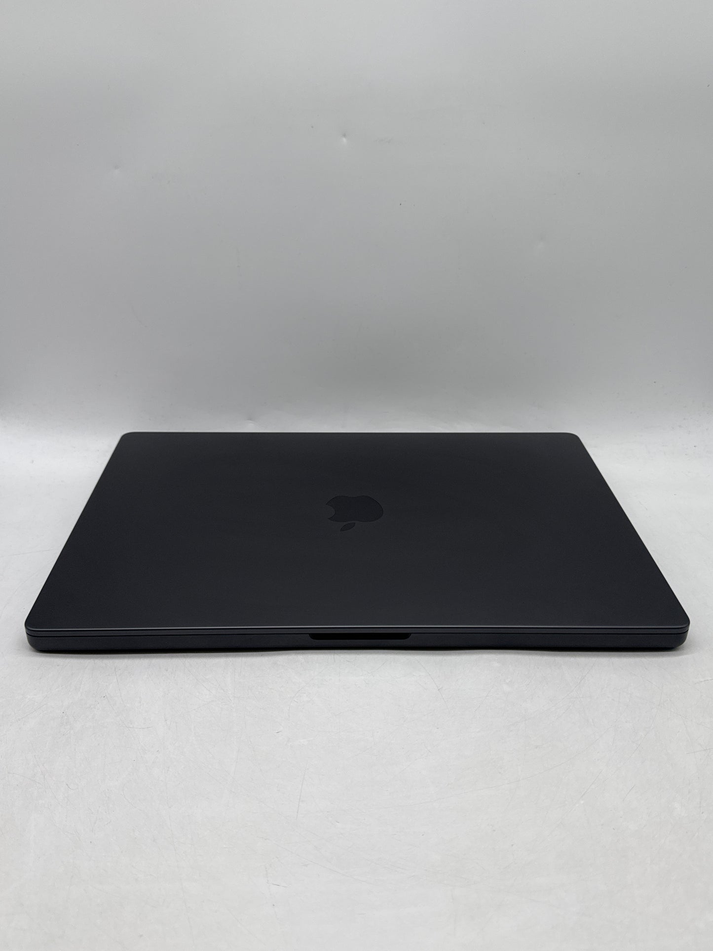 2024 Apple MacBook Pro 16.2" A3186 Apple M4 Max 14C-CPU 32C-GPU 1TB SSD 36GB RAM