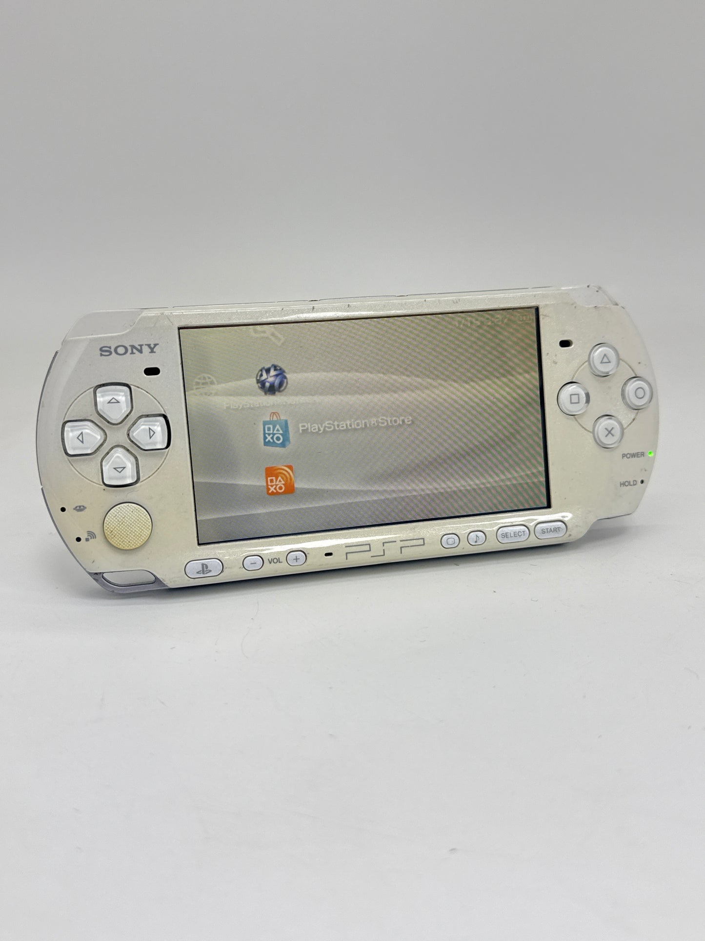 Sony PSP-3000 White Console #239 No Battery or Back Lid No Charger AS IS