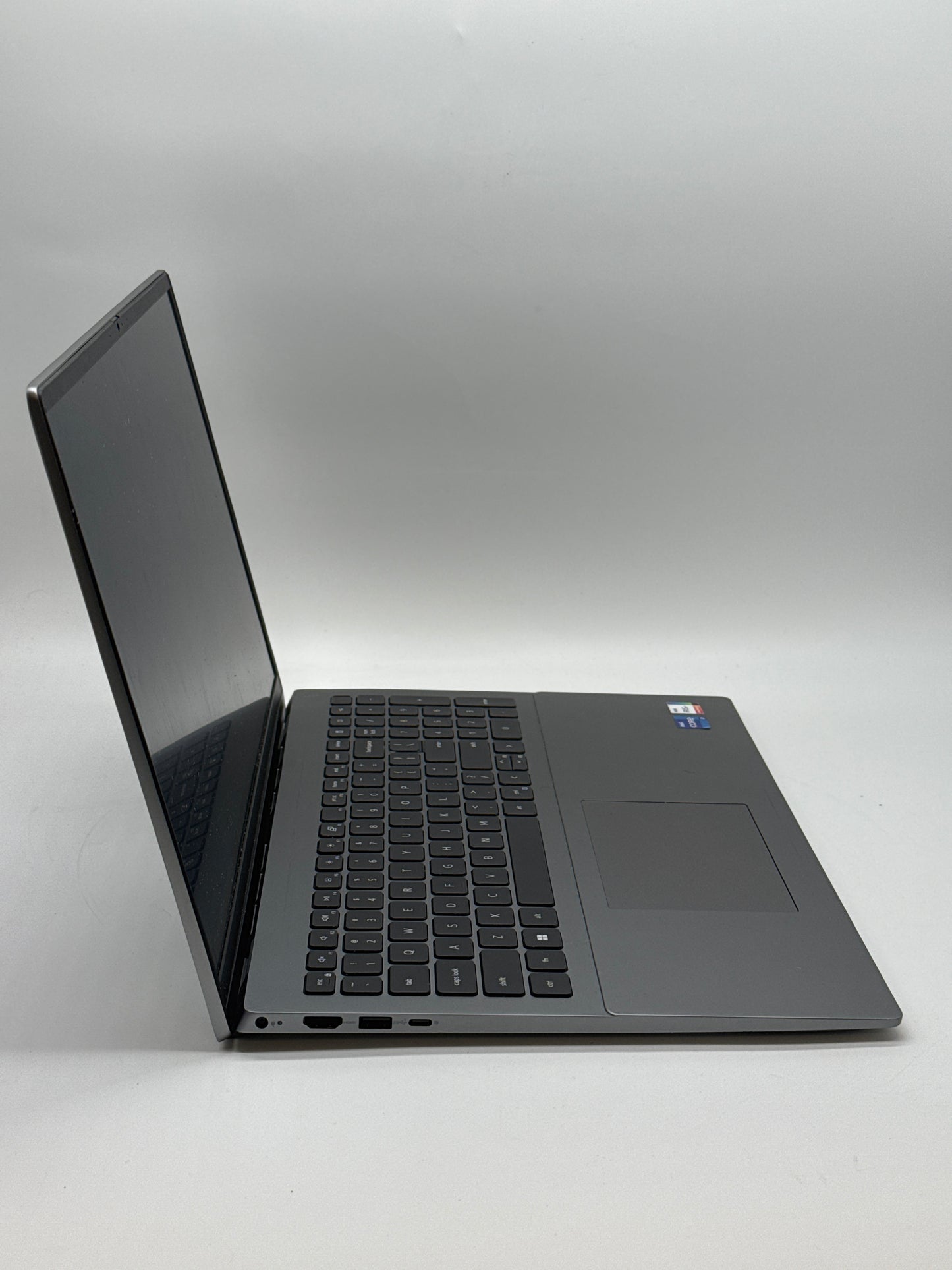 Dell Latitude 5520 Core i7-1260P 512GB 16GB RAM - Used