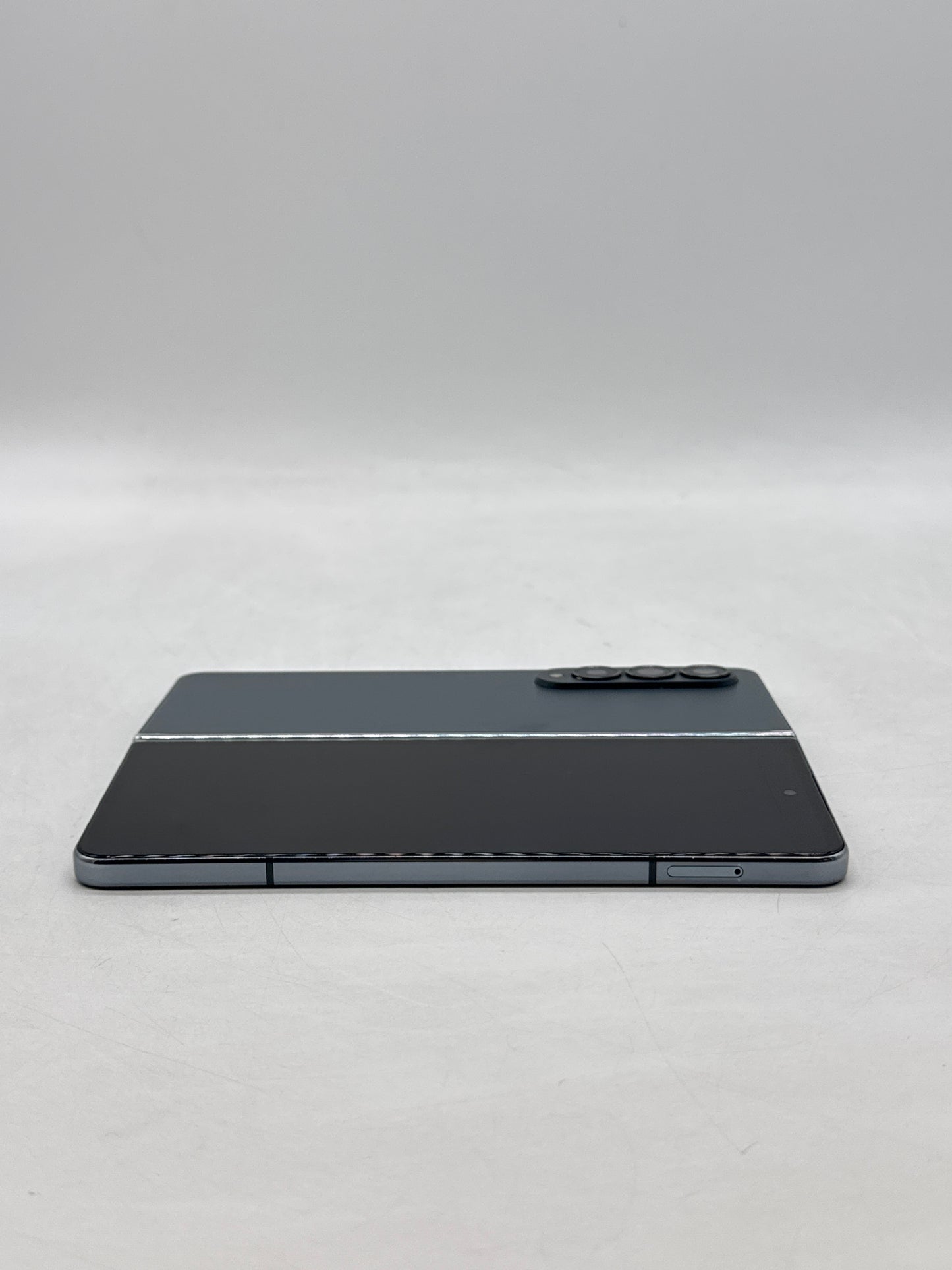 Unlocked Samsung Galaxy Z Fold4 7.6" SM-F936U1 512GB 12GB RAM - Lines on Screen