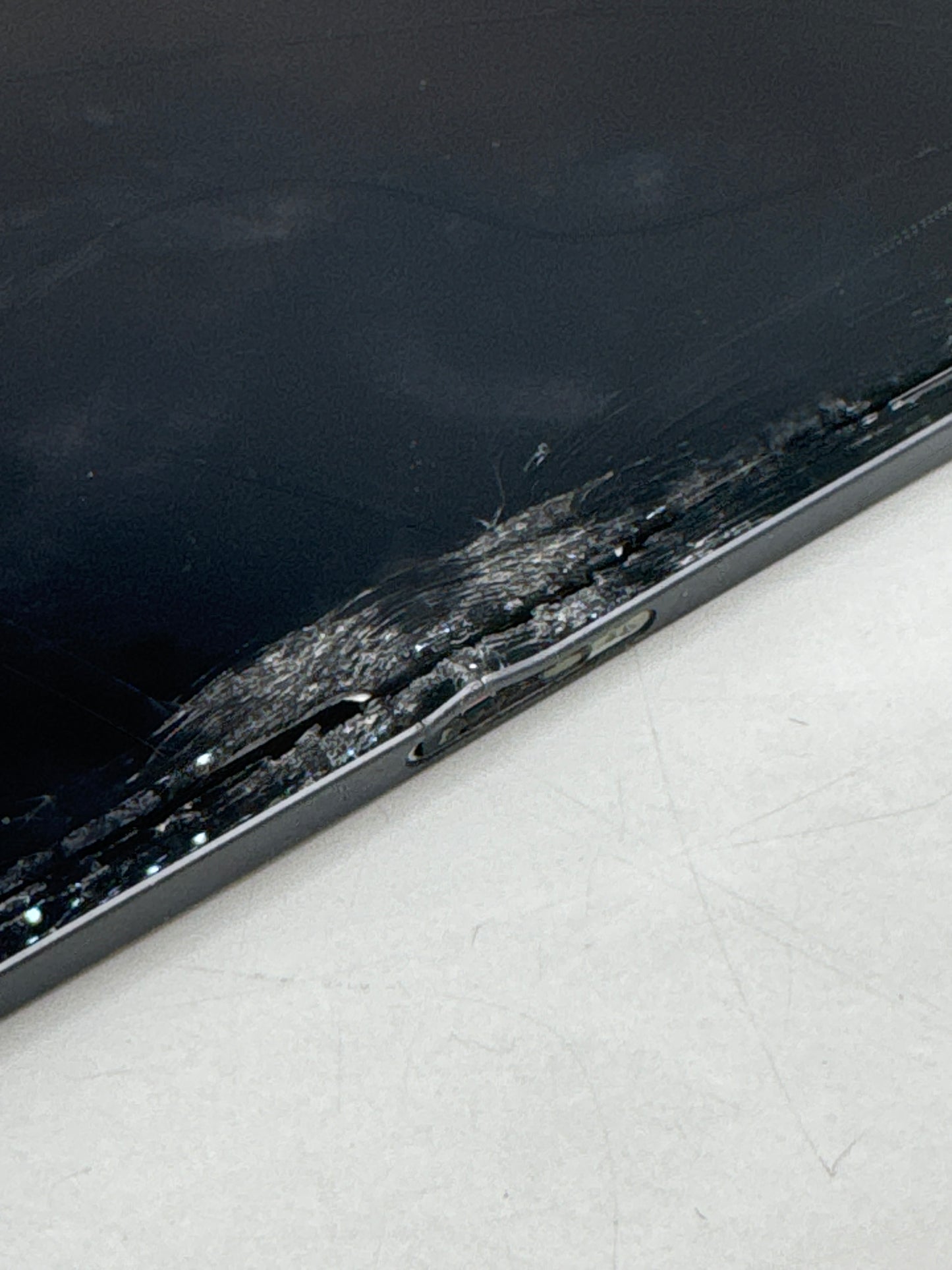 Unlocked Apple iPad Pro 2nd Gen 11.0" A2068 128GB Cellular - Broken Front Read!