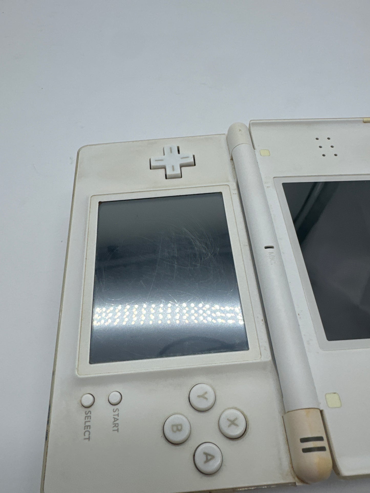 Nintendo DS Lite USG-001 Polar White Console #28 Upper Screen has a Black Patch
