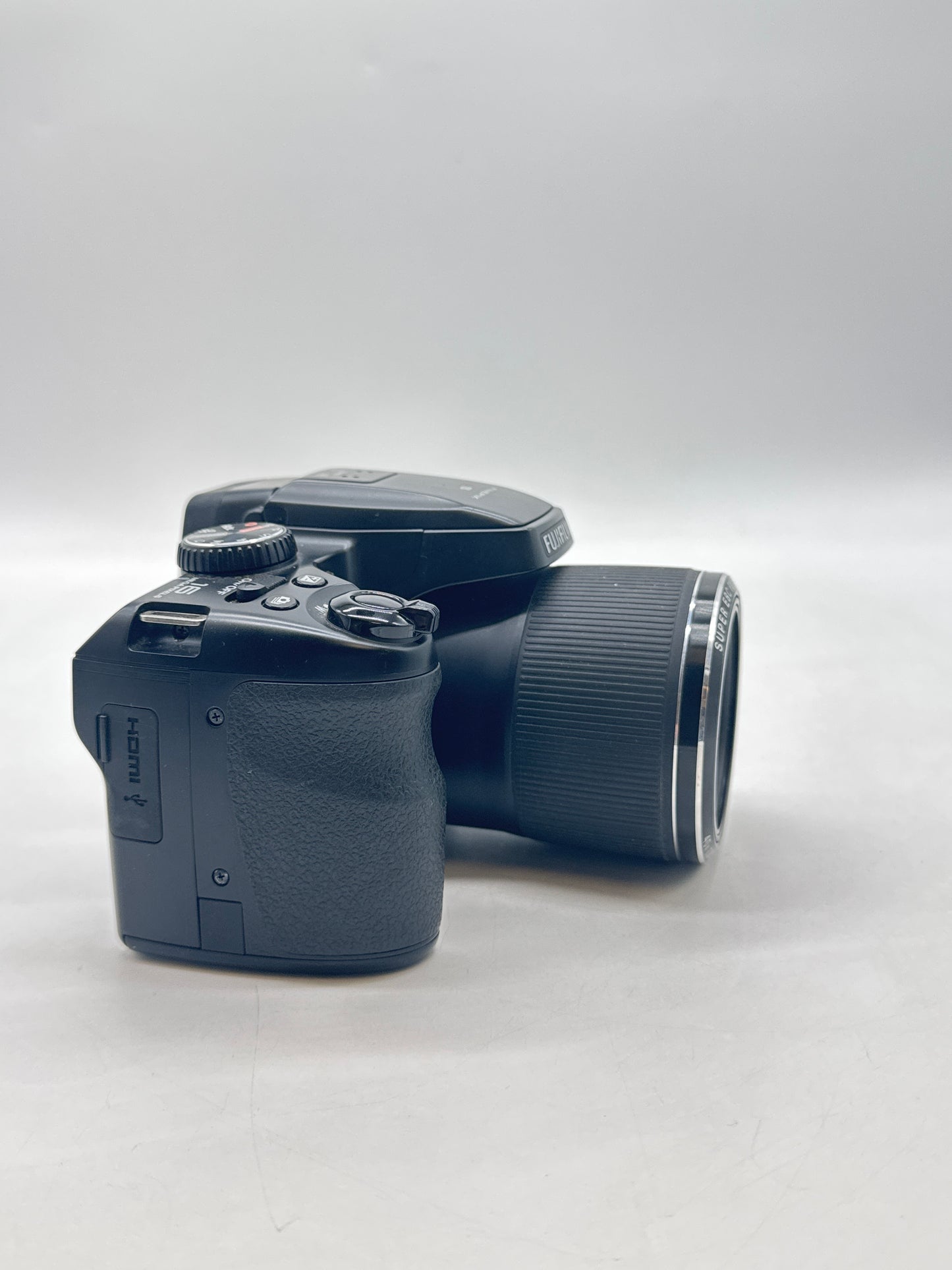 Fujifilm FinePix S8200 16.0MP Digital Camera 40x Zoom Lens Black