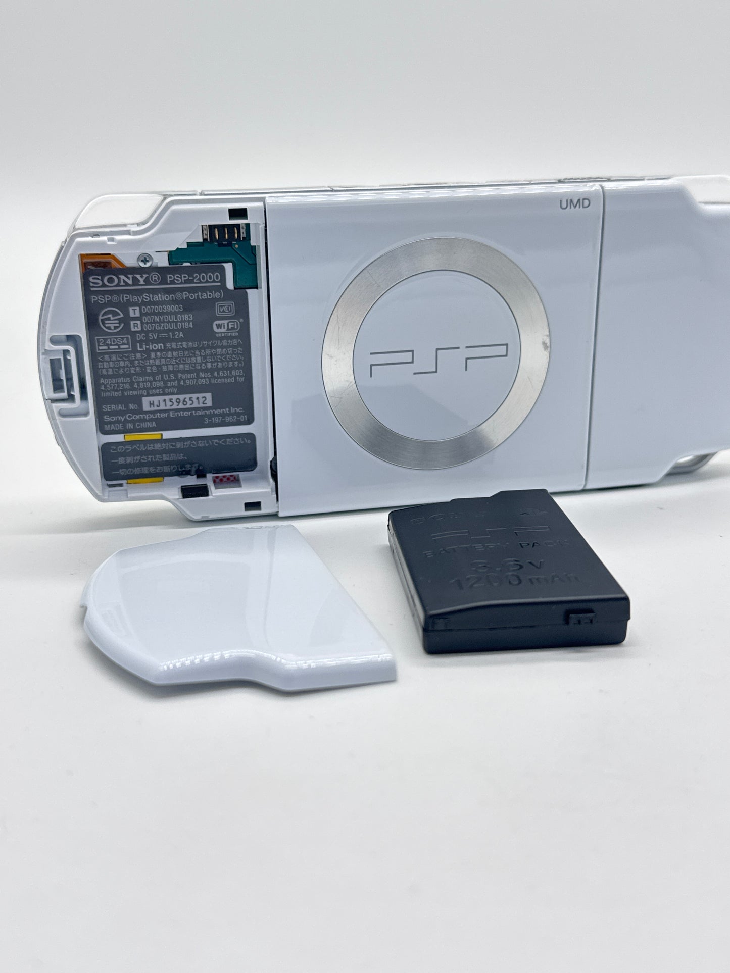 Sony PSP-2000 White Console #219 w/1200mAh Battery & No Charger
