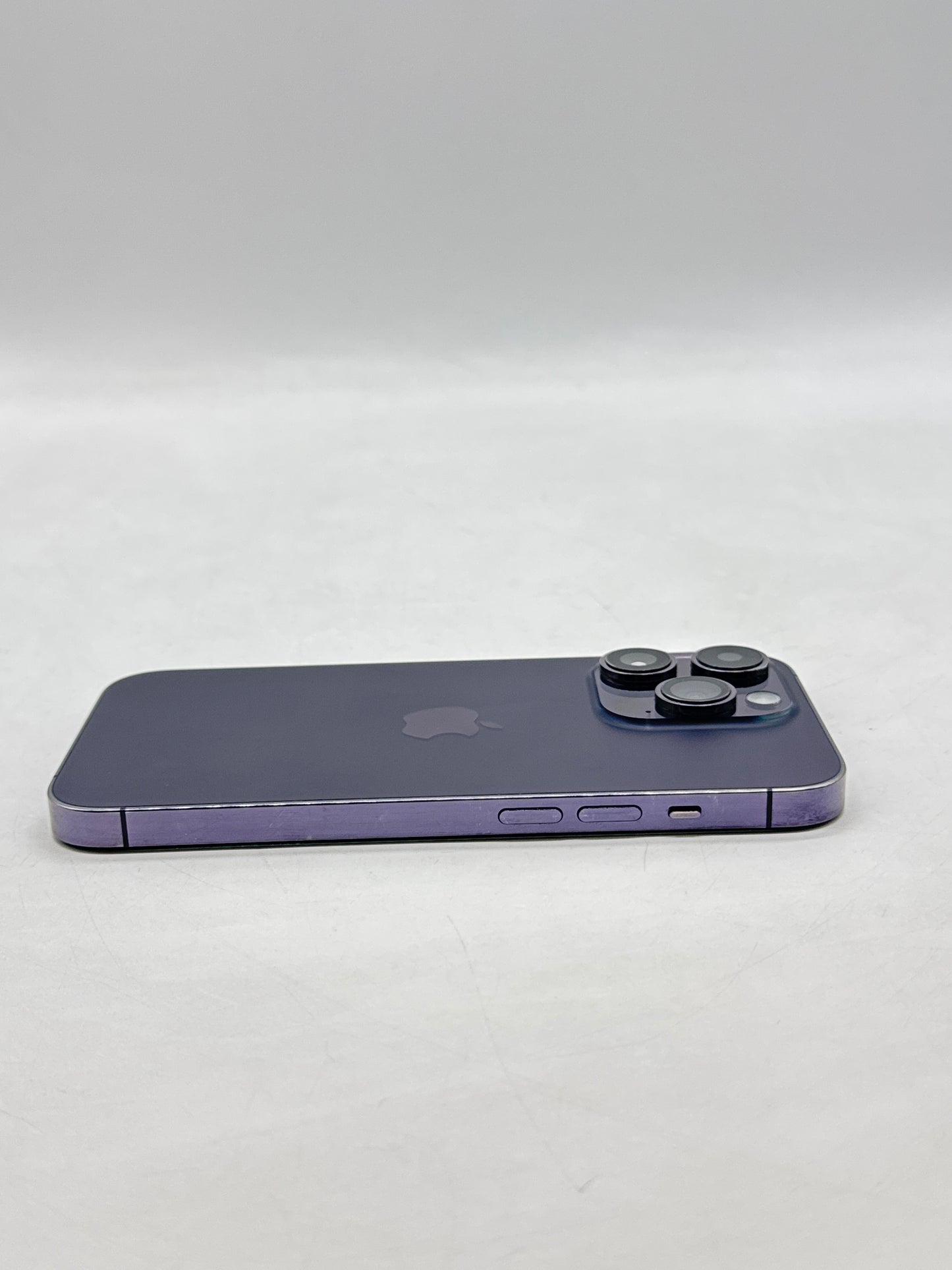 Unlocked Apple iPhone 14 Pro A2650 128GB Deep Purple - Read!