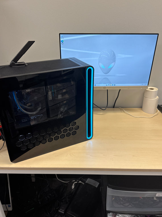 Alienware Aurora R16 Core i9-14900KF 32GB DDR5 RAM 4TB SSD RTX 4080 Super 16GB