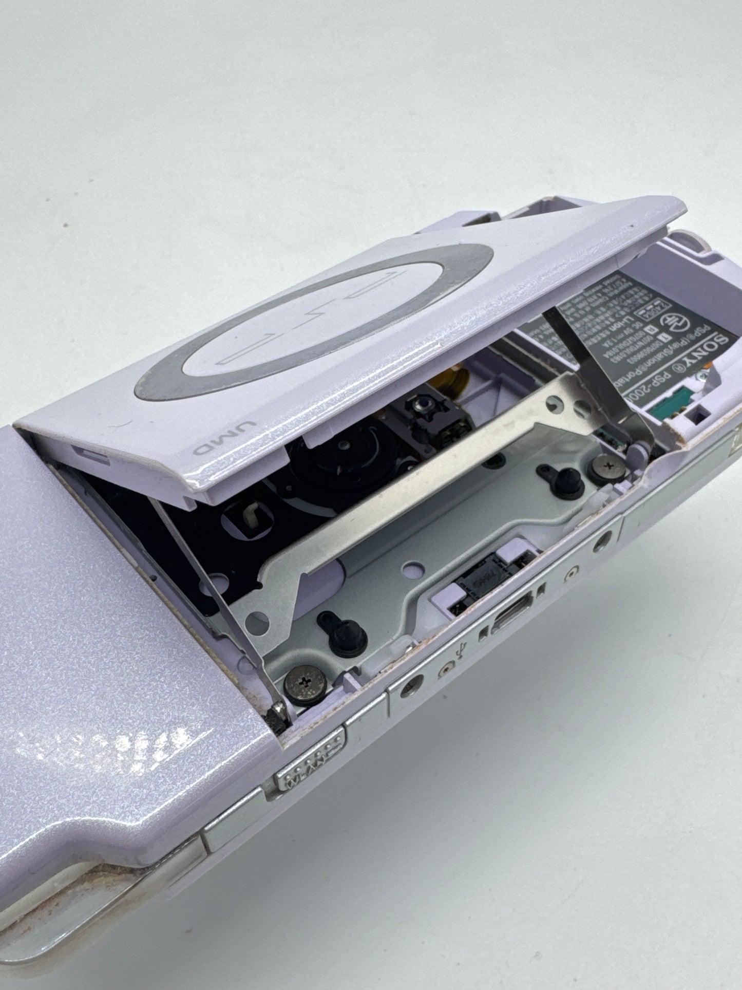 Sony PSP-2000 Lavender Console #224 No Battery or Lid No Charger Bad Power Button AS IS