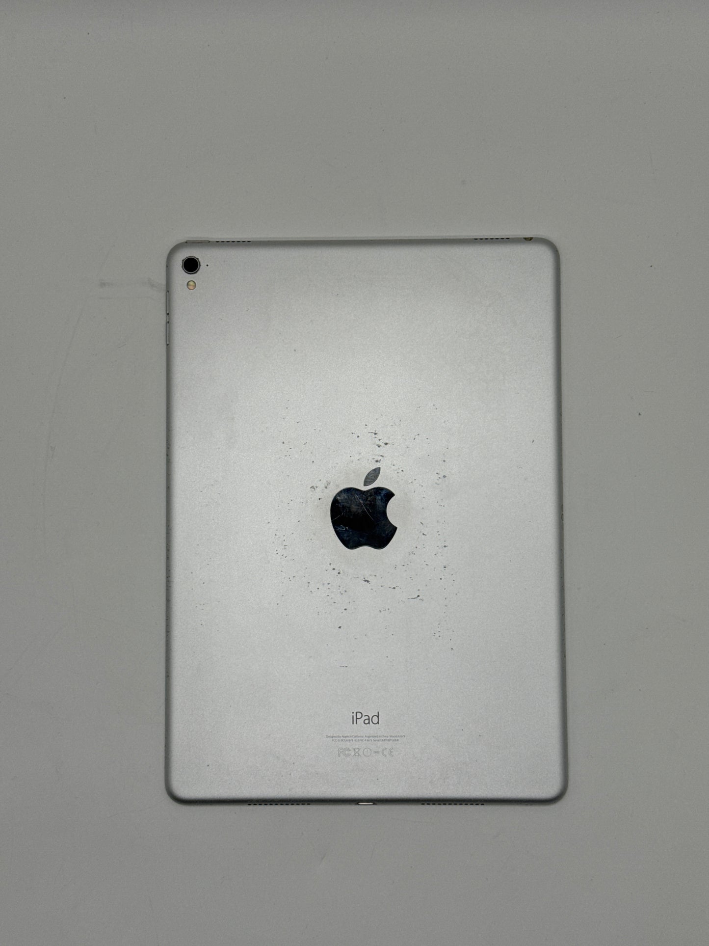 Apple iPad Pro 9.7-inch A1673 128GB Silver Bad Charging Port / Untested