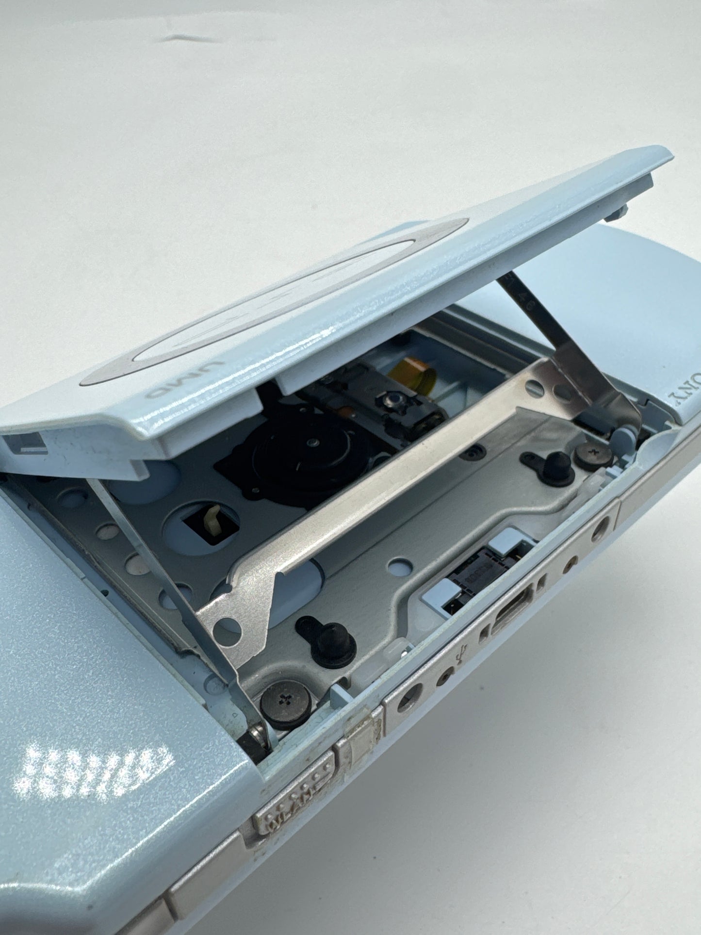 Sony PSP-2000 Blue Console #89 w/2400mAh Battery & No Charger NOISY UMD DRIVE