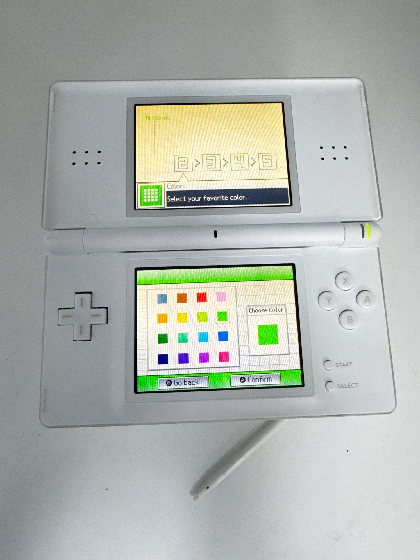 Nintendo DS Lite USG-001 White Console #66 w/ Stylus & No Charger