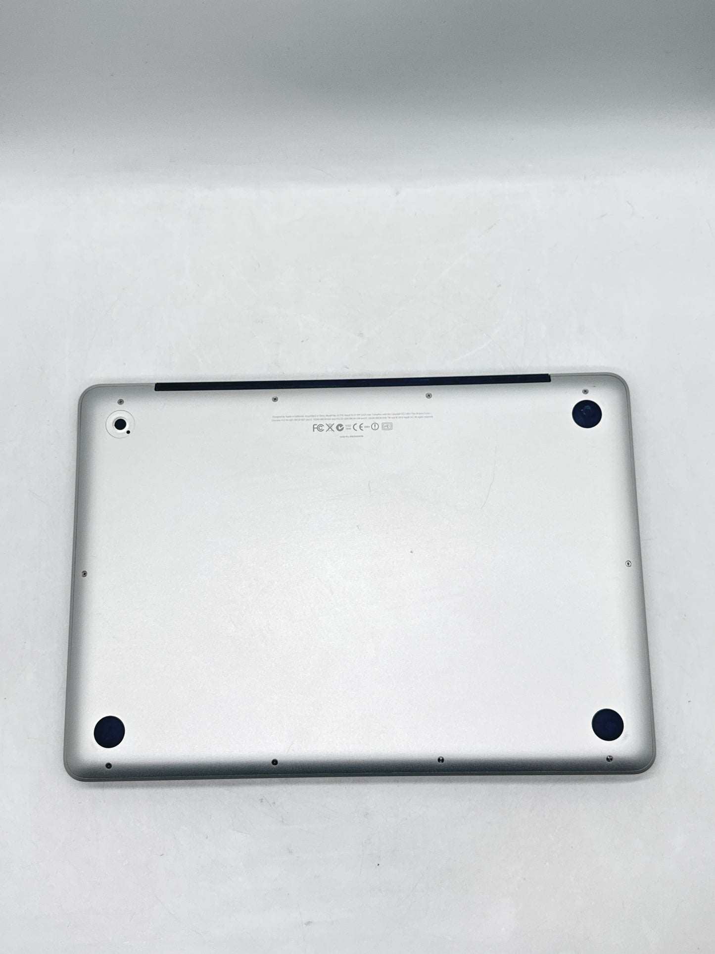 2009 Apple MacBook Pro 13.3" A1278 Intel Core 2 Duo 4GB RAM 250GB HDD