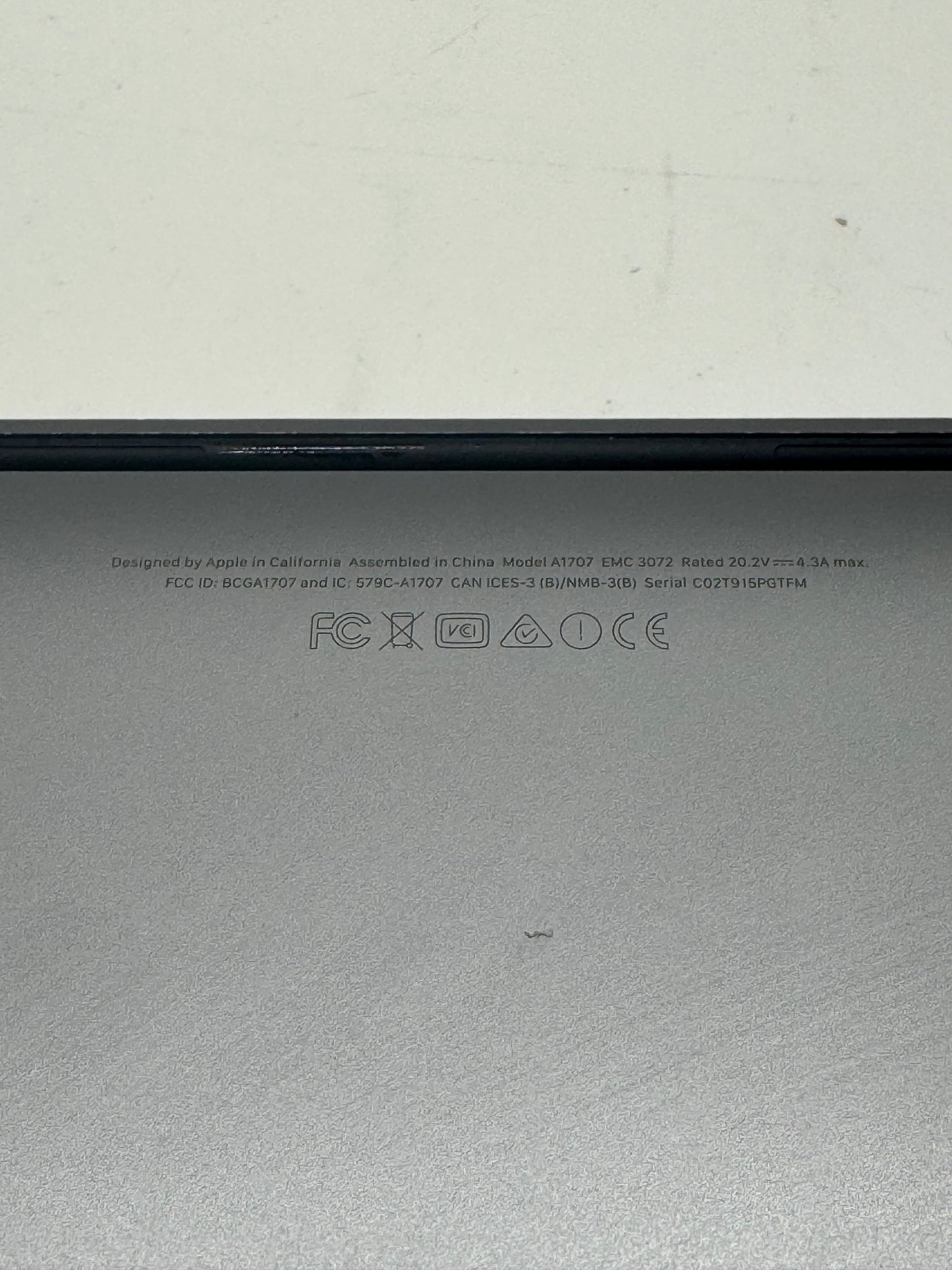 2016 Apple MacBook Pro 15.4 " A1707 Core i7 2.6GHz 512GB SSD 16GB RAM - Read!