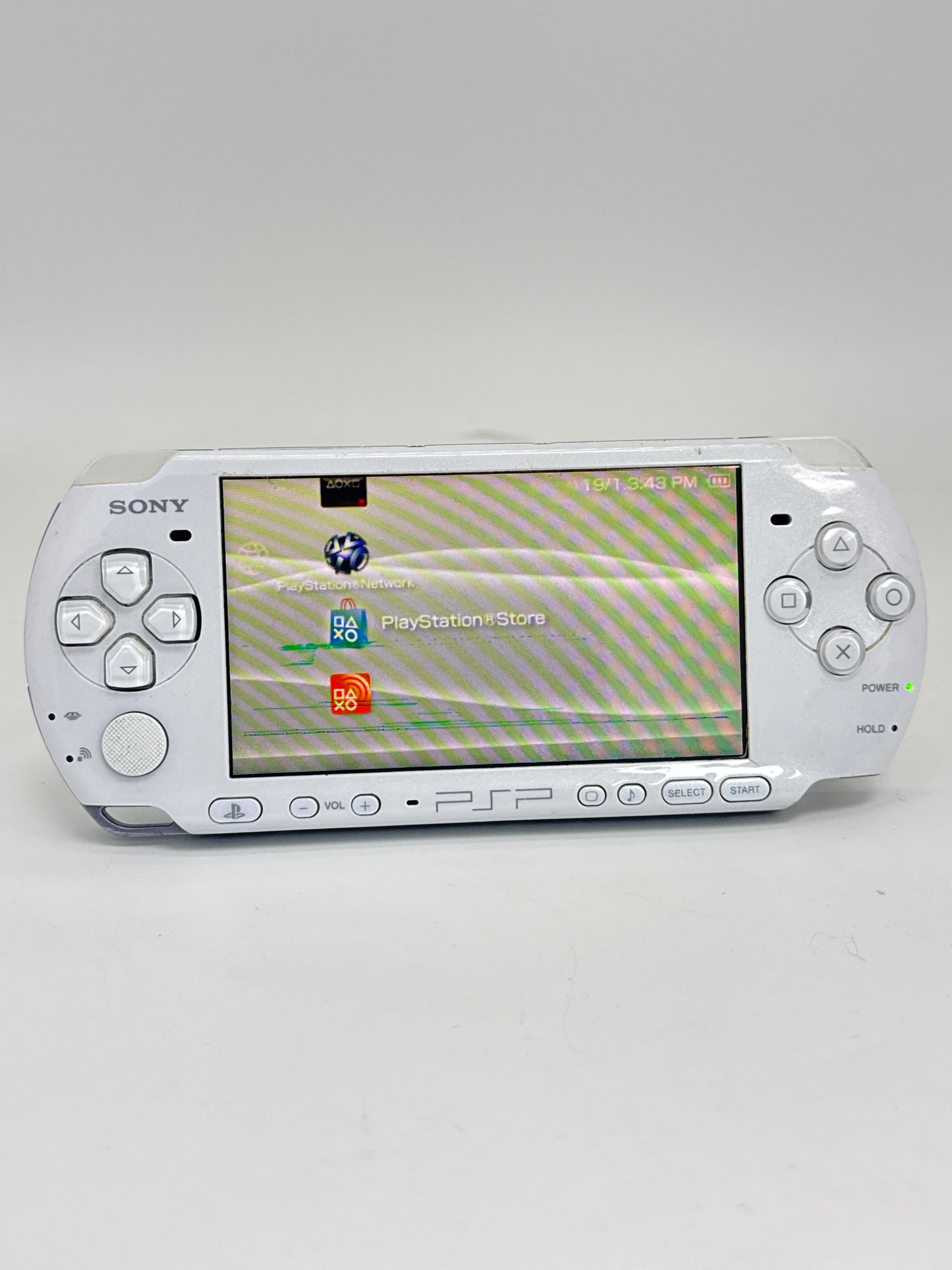 Sony PSP-3004 White Console #240 No Battery or Lid No Charger BAD DISPLAY AS IS