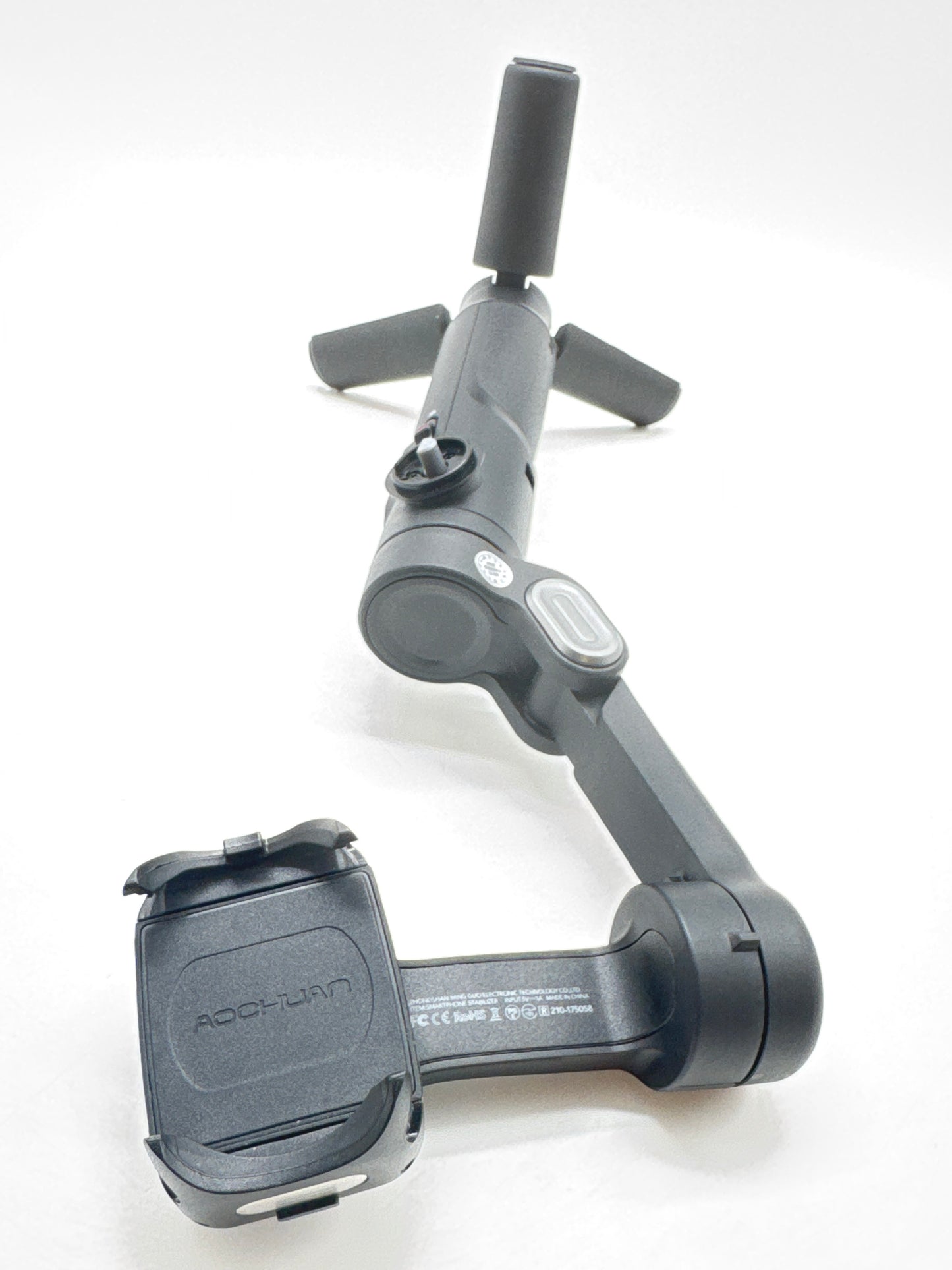 AOCHUAN Smart XE 3-Axis Gimbal Anti-Shake Smartphone Stabilizer W/stand