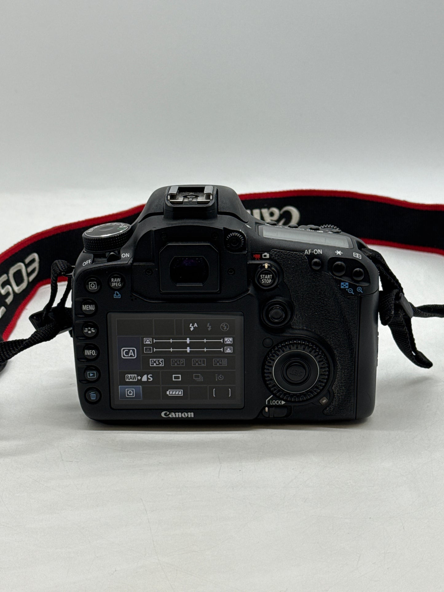 Canon EOS 7D 18.0 MP Digital SLR Camera Only - Broken pins on card slot