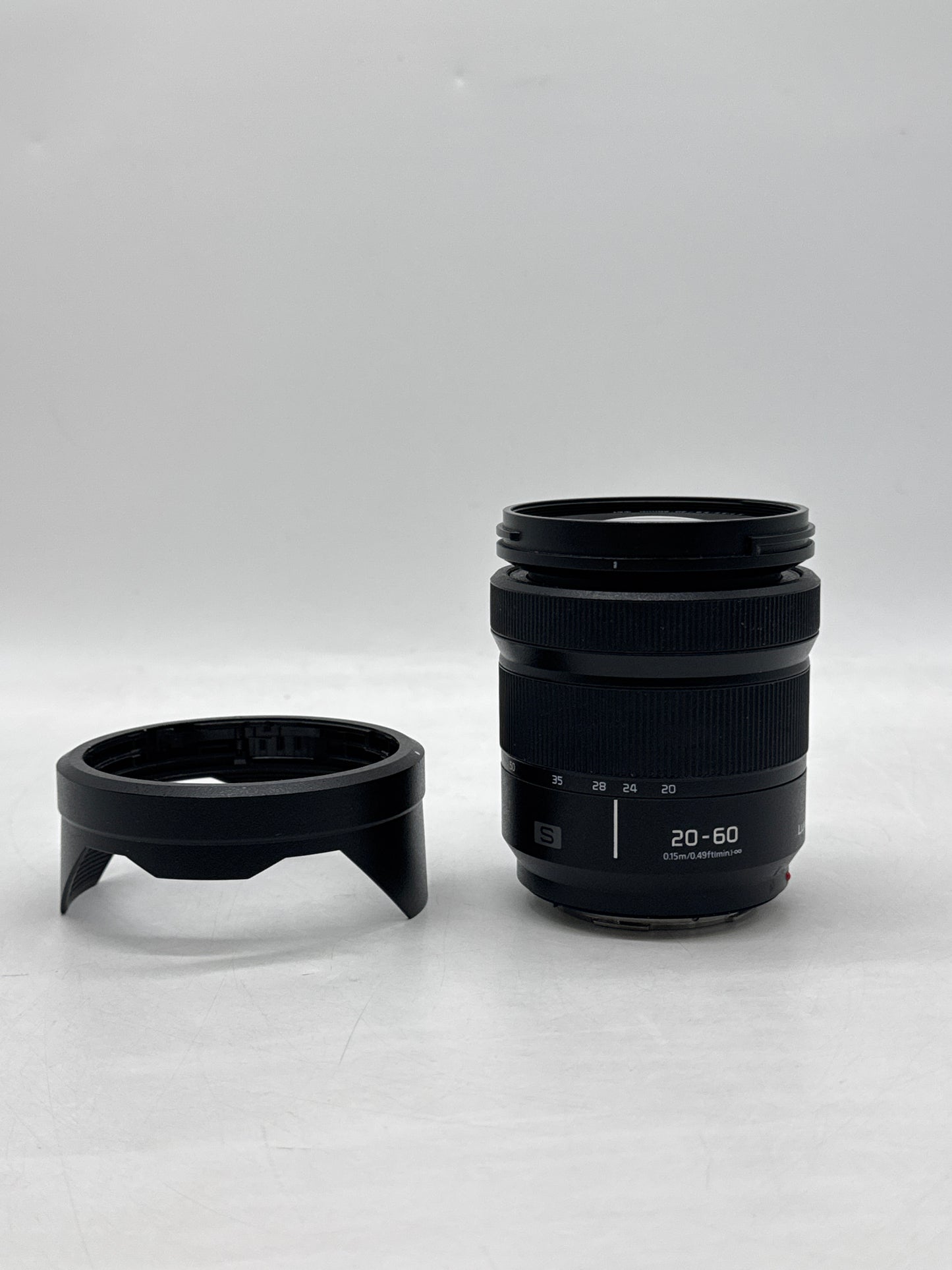 Panasonic Lumix S 20-60mm f/3.5-5.6 Lens S-R2060 - Damaged Mount