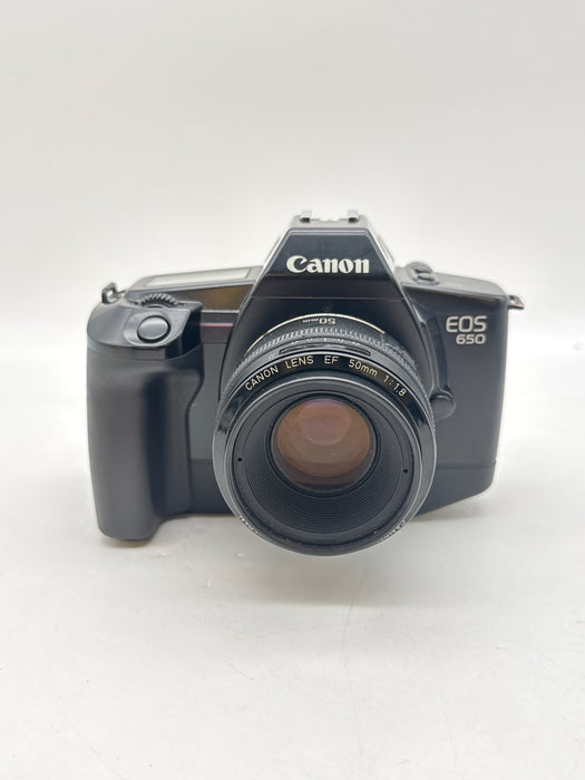 NJ01-44996 Canon EOS 650 Vintage Film-SLR Camera Black Used - C