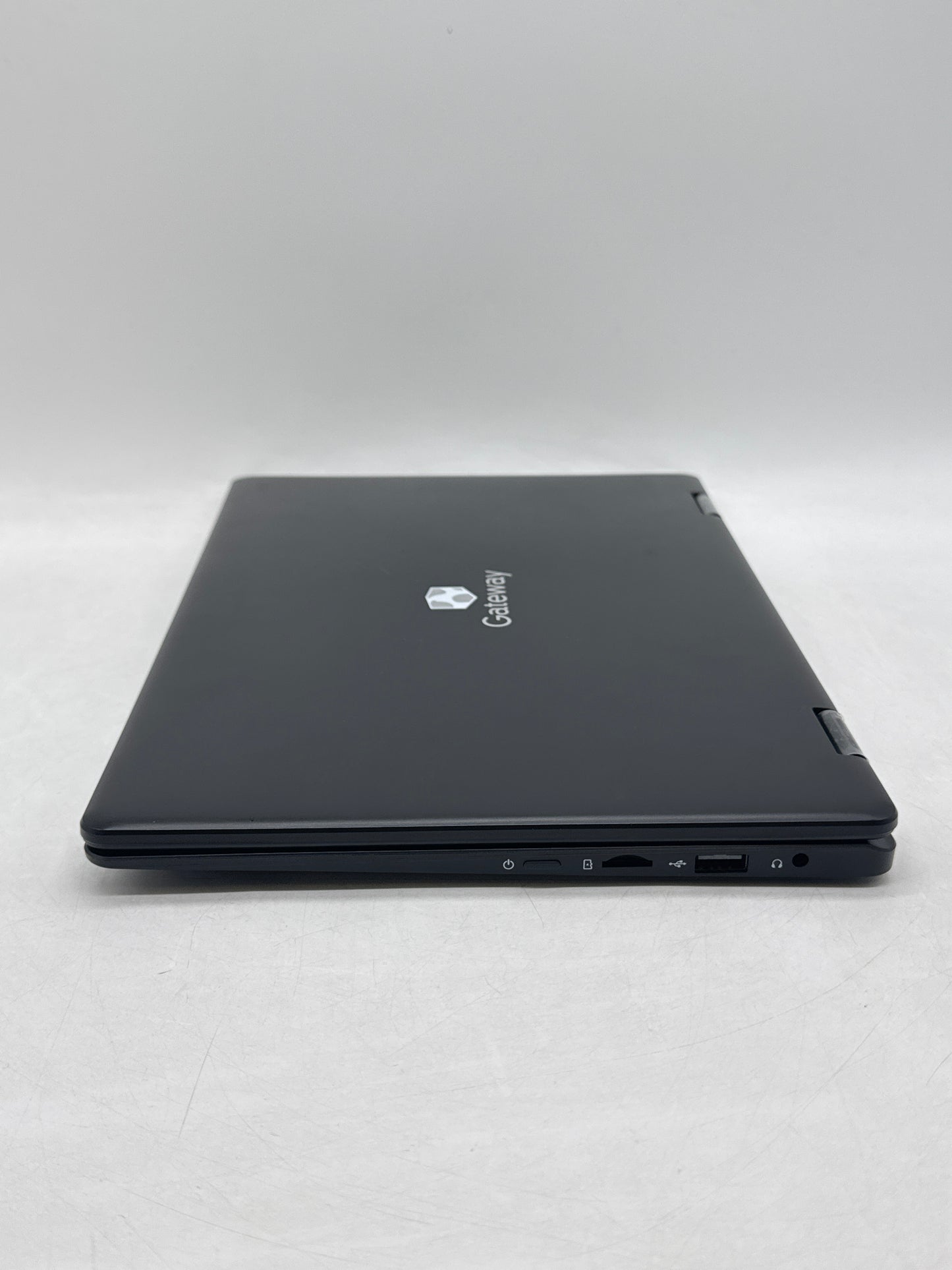 Gateway GWTC16-2BK 11.6" Touch HD Celeron N4020 64GB eMMC 4GB RAM - No OS