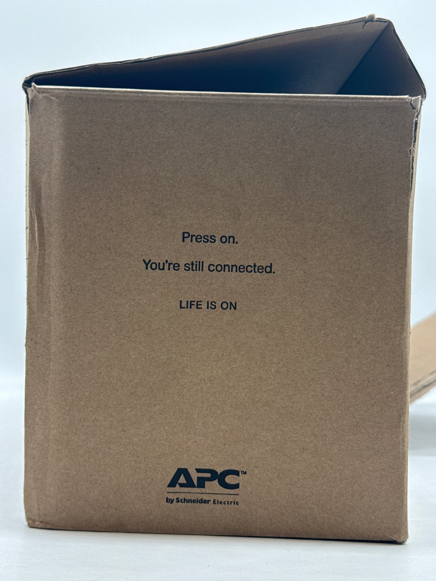 APC Back-UPS 850 VA 450 Watts Battery Backup BE850G2 - New Open Box