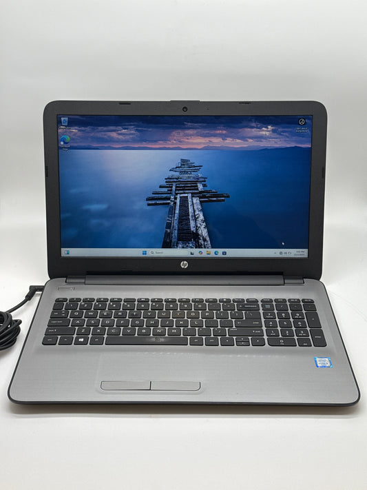 HP 15-ay039wm 15-inch Core i3 8GB RAM 1TB Laptop Gray w/ Charger - Bad Battery