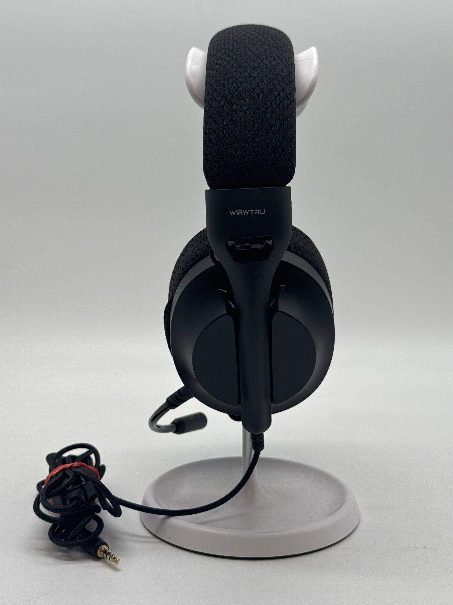 WIRWTRU Black Ultra Lightweight Gaming Headset Aux Cable - Used