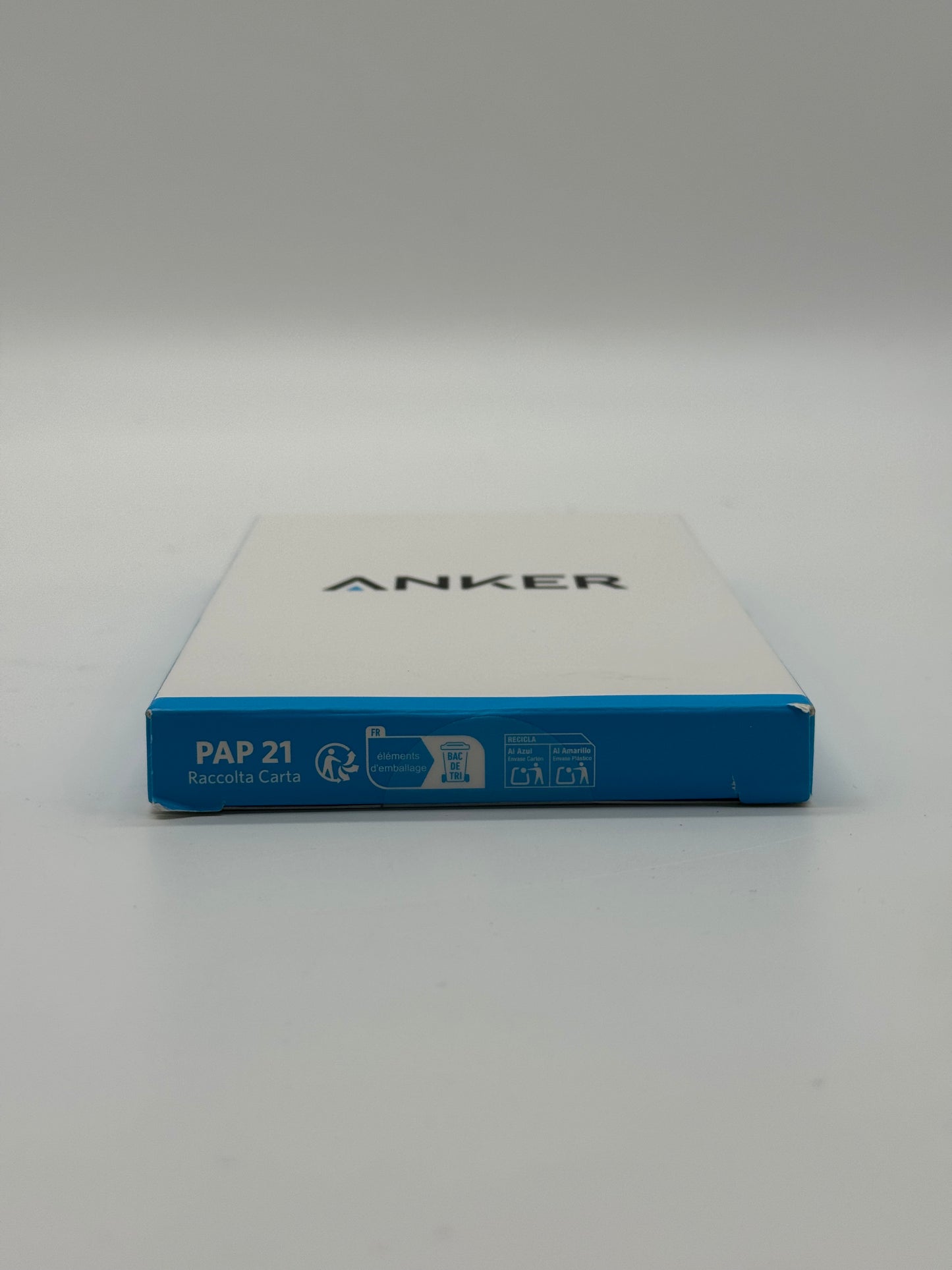 Anker 4-Port USB 3.0 Ultra Slim Data Hub Black A7516 - New In Box