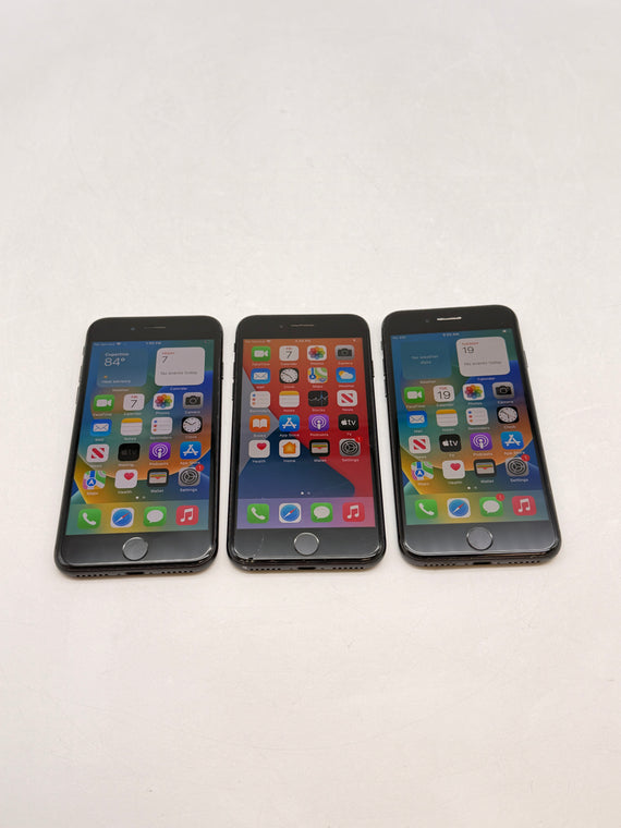 Lot of 3 Apple iPhone 8 A1863 64GB Space Gray Unlocked 1 Cracked - Read!