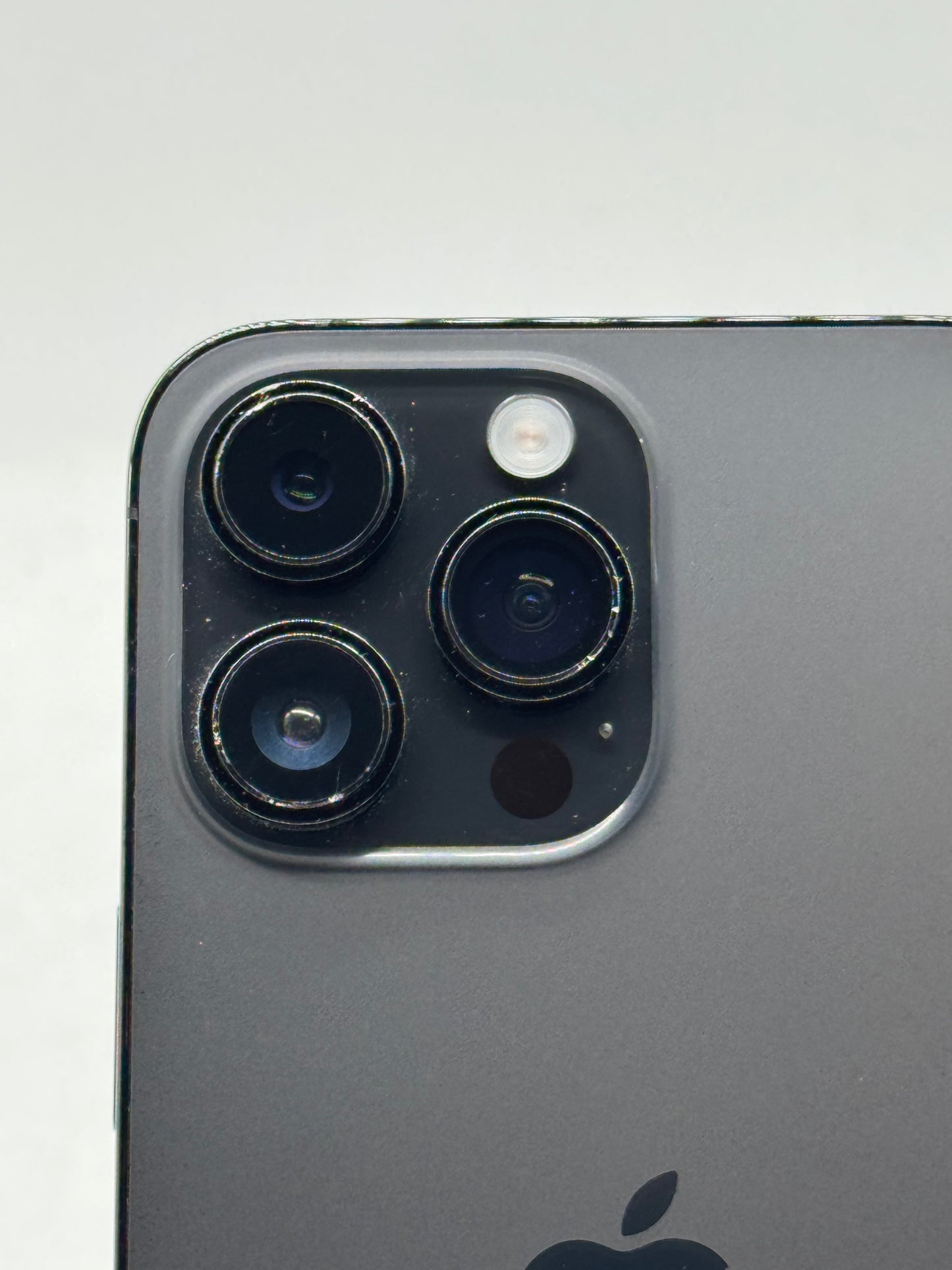 Unlocked Apple iPhone 14 Pro Max A2651 256GB Black 80% Battery Health