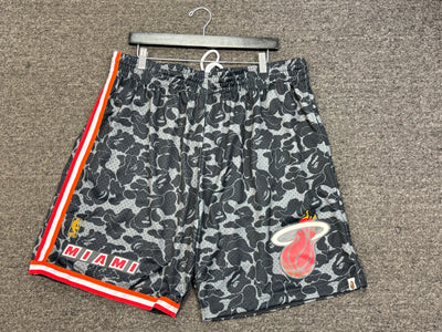 BAPE x Mitchell & Ness Miami Heat Shorts Size 2XL Black - New