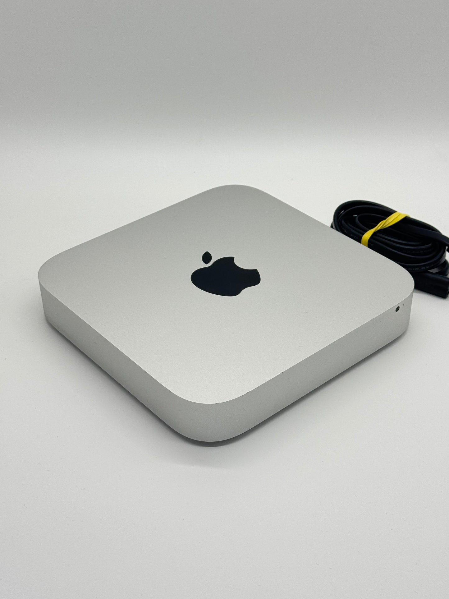 2014 Apple Mac mini A1347 Core i5 2.6GHz 16GB RAM 1TB HDD Silver