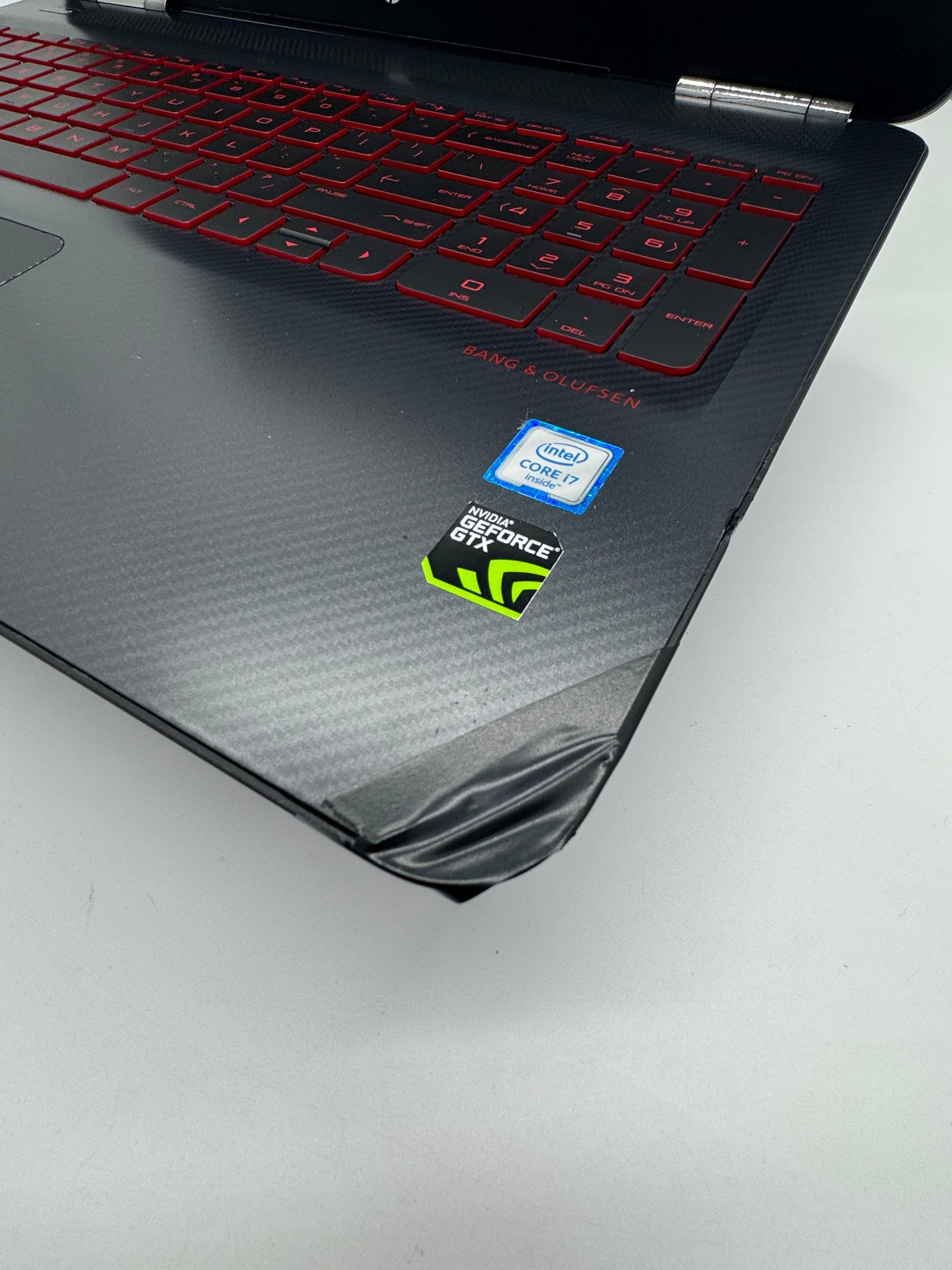 HP OMEN 15.6" i7-6700HQ 8GB RAM 128GB SSD 1TB HDD GTX 960M Cracked Corner