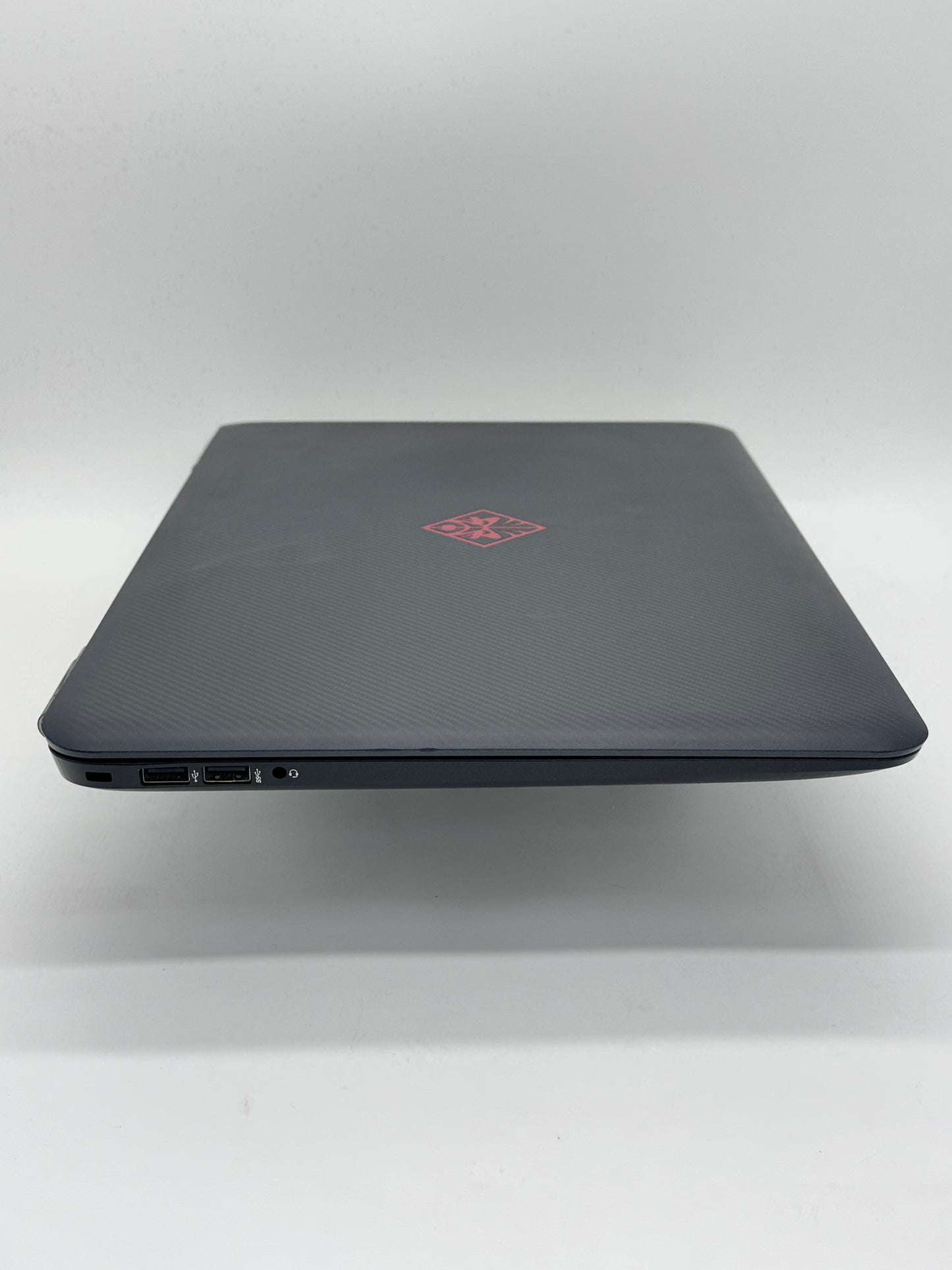 HP OMEN 15.6" i7-6700HQ 8GB RAM 128GB SSD 1TB HDD GTX 960M Cracked Corner